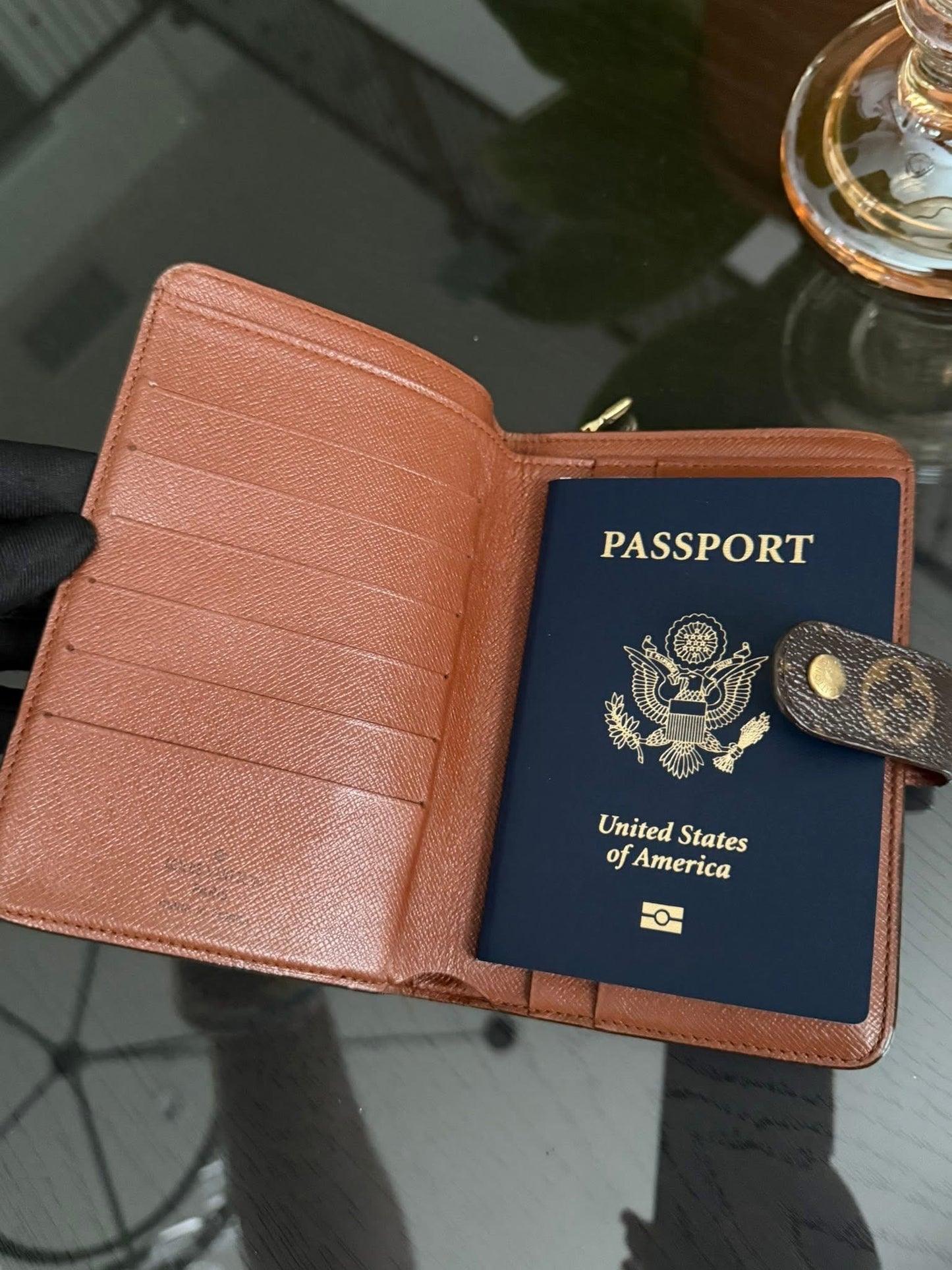 Monogram Papier Zip Passport Wallet ๐๏ธ Year: 1997