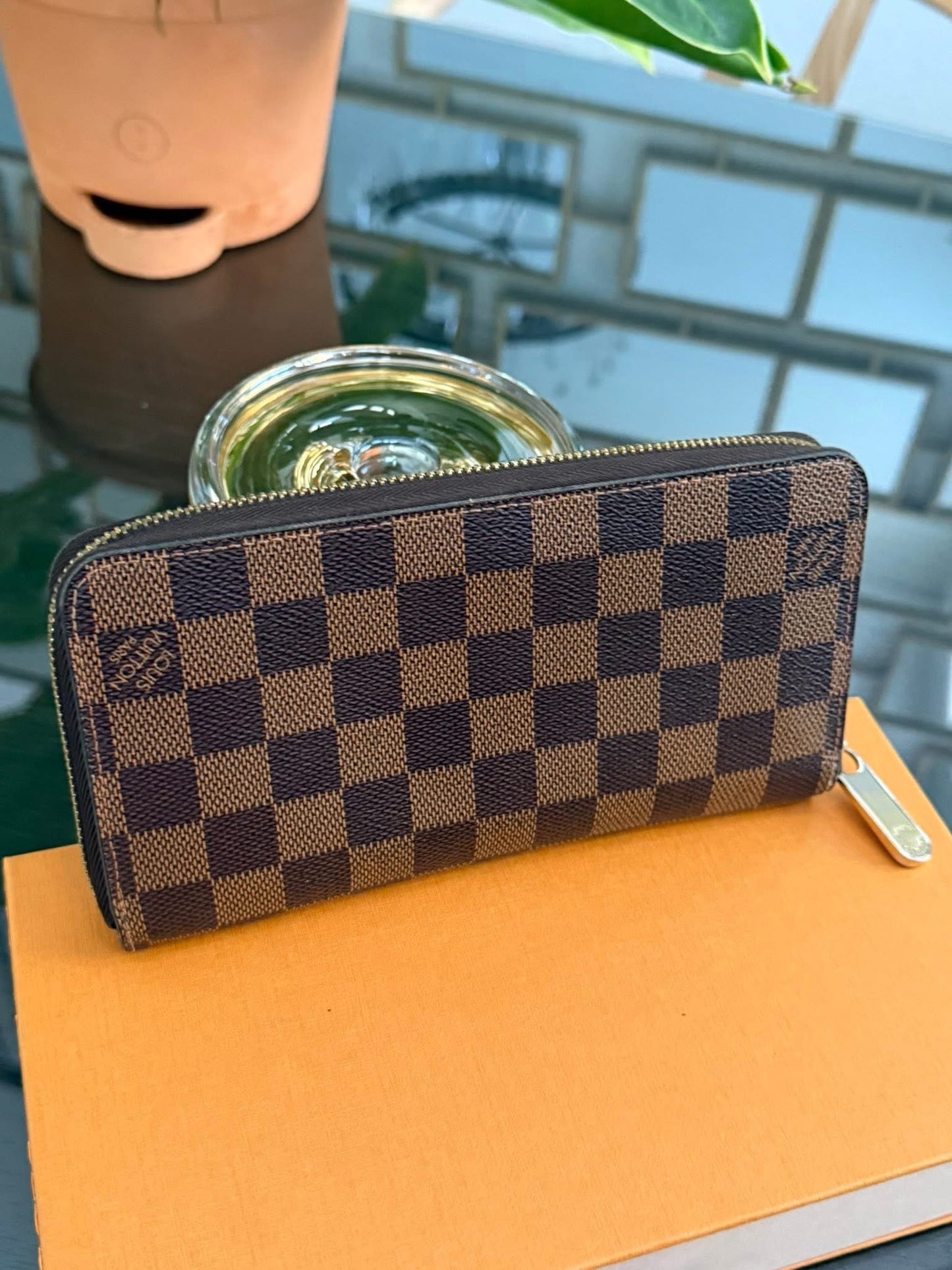 Zippy Long Wallet in DE with Box Year: 2013