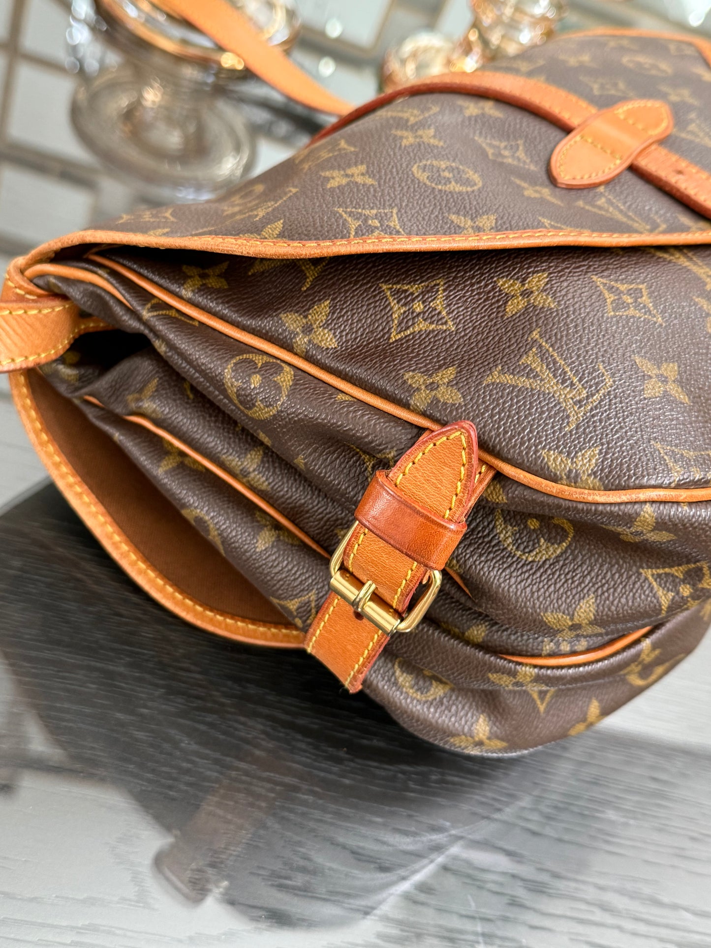 Saumur 30 Crossbody -Year: 1994