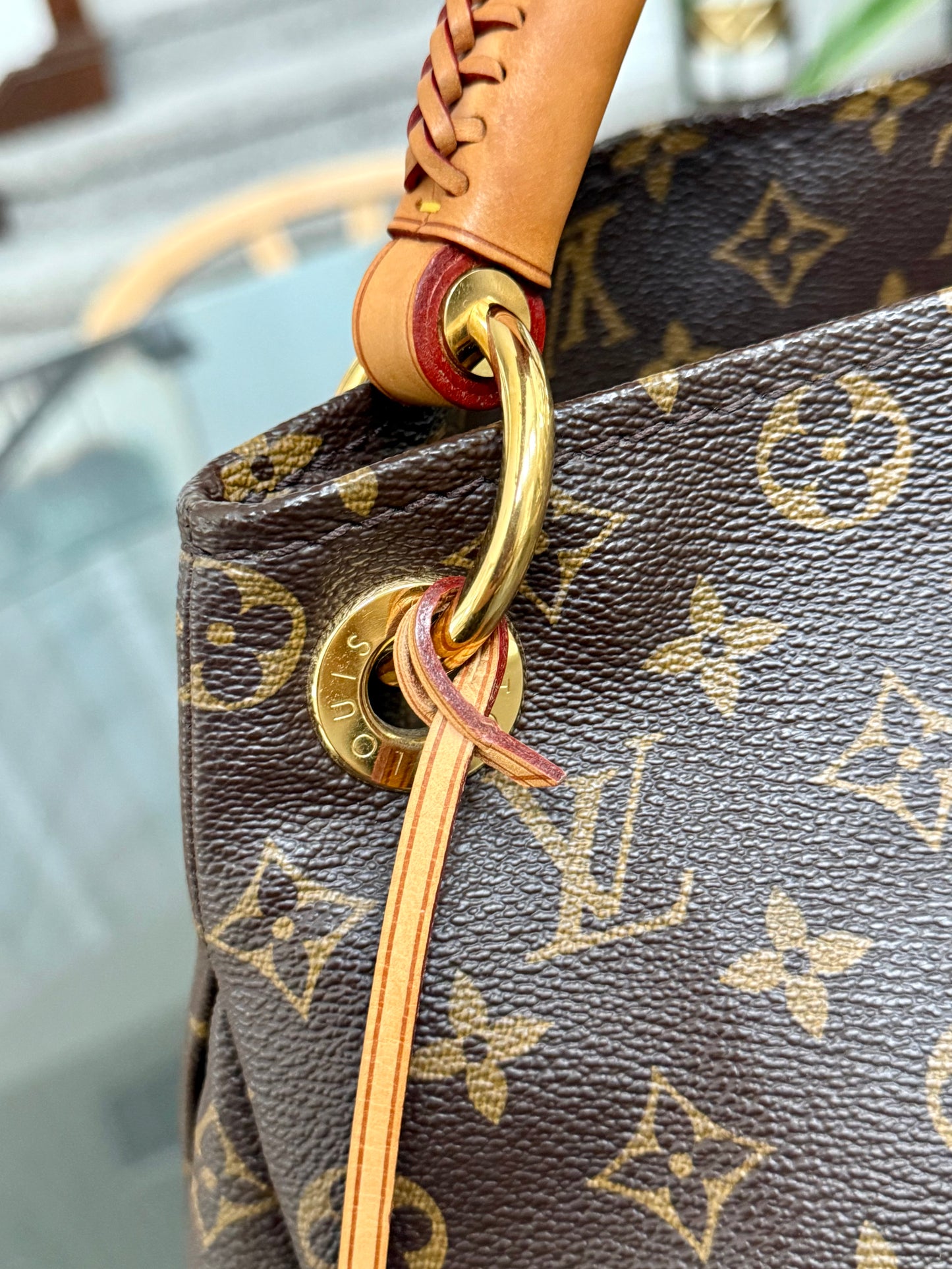 Artsy MM with Dustbag, Insert Organizer and Non branded Scarf - 📅 Year: 2010
