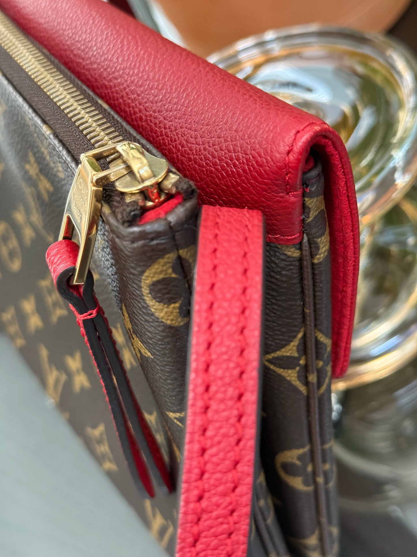 Twice Pochette in Cerise Red with Dustbag -π
Year: 2015