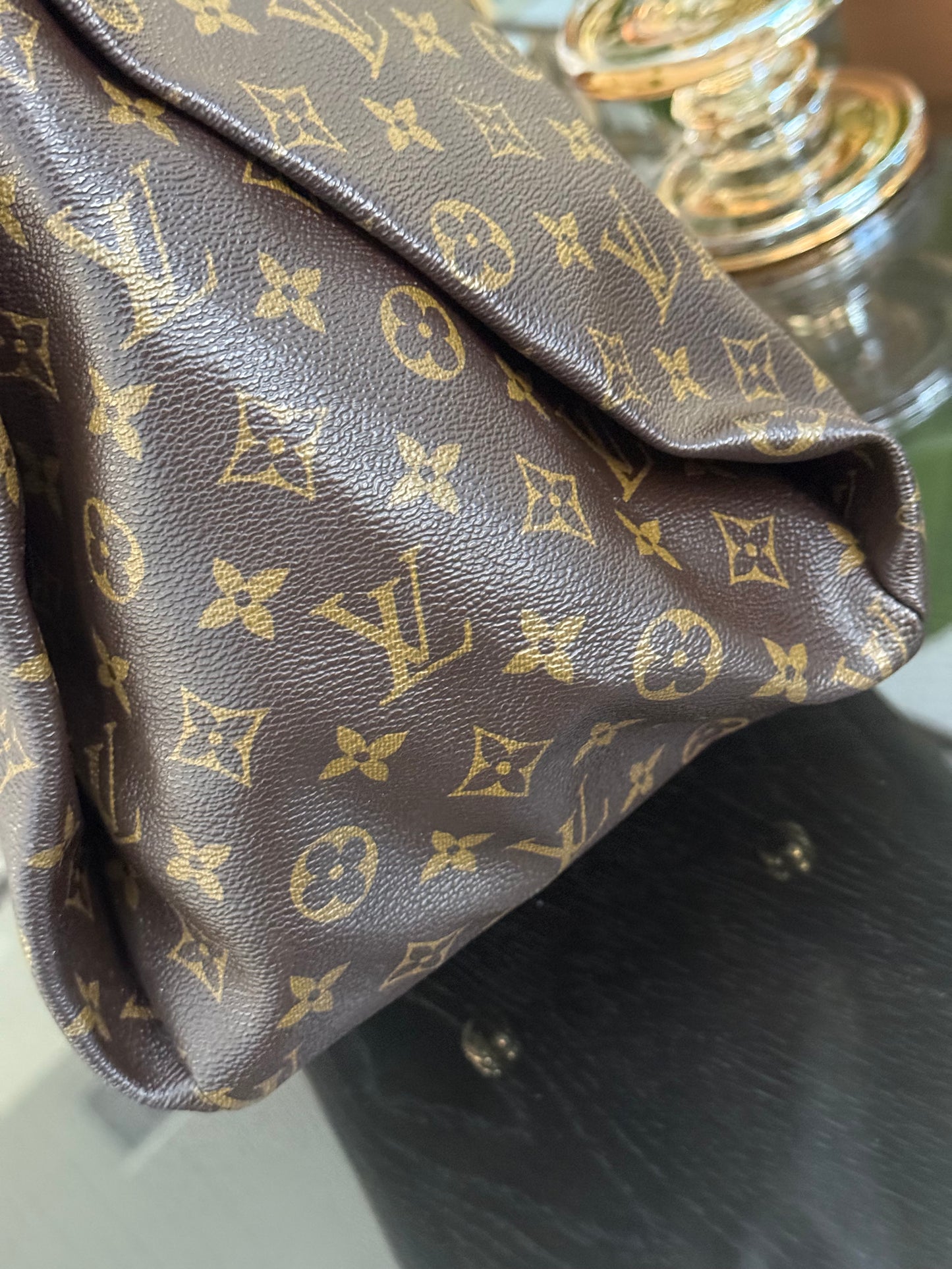 Artsy MM with Dustbag and Insert Organizer - ๐
Year: 2011