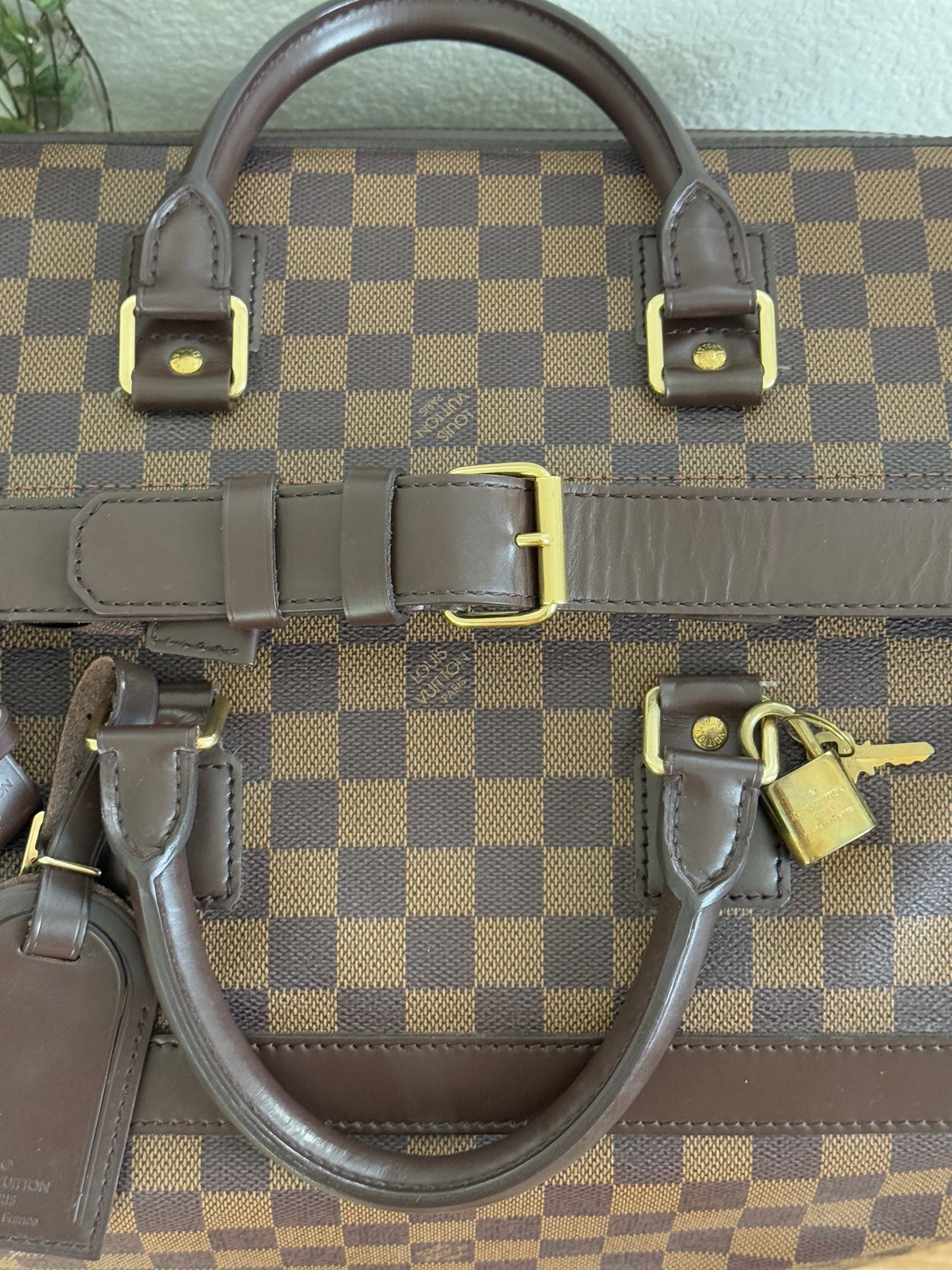 Cruiser 45 in DE with lock π and Key ποΈ Year: 2002