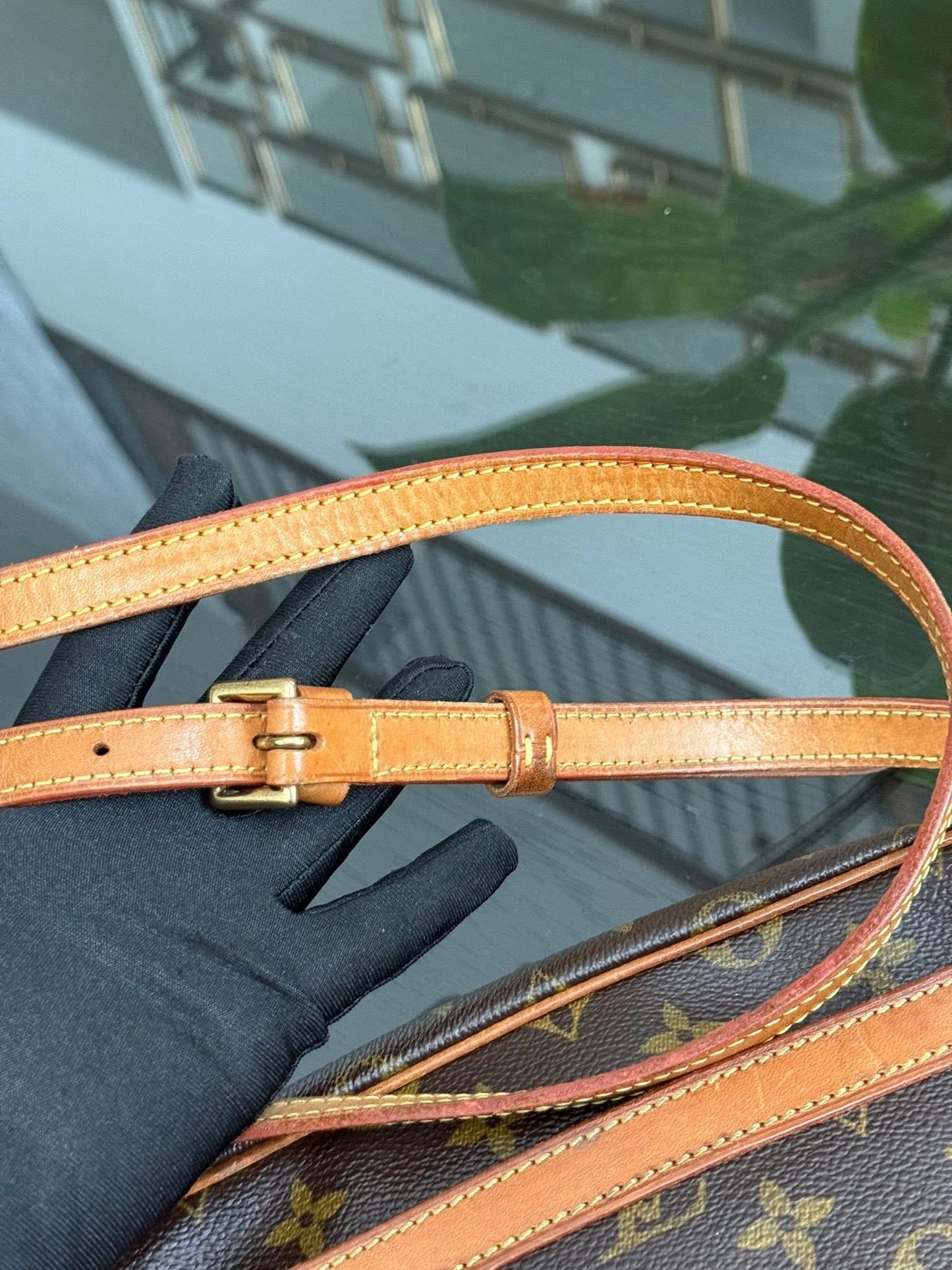 Jeaunefille PM Crossbody - π
Year: 1995