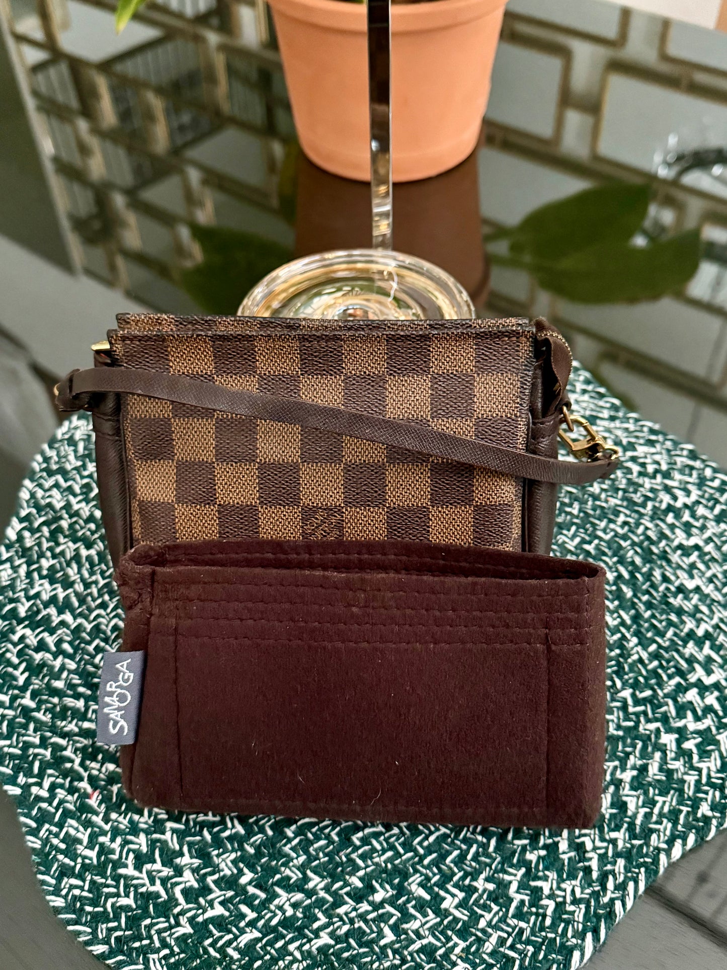 Damier Ebene Trousse Pochette with Insert Organizer - ๐
Year: 1998