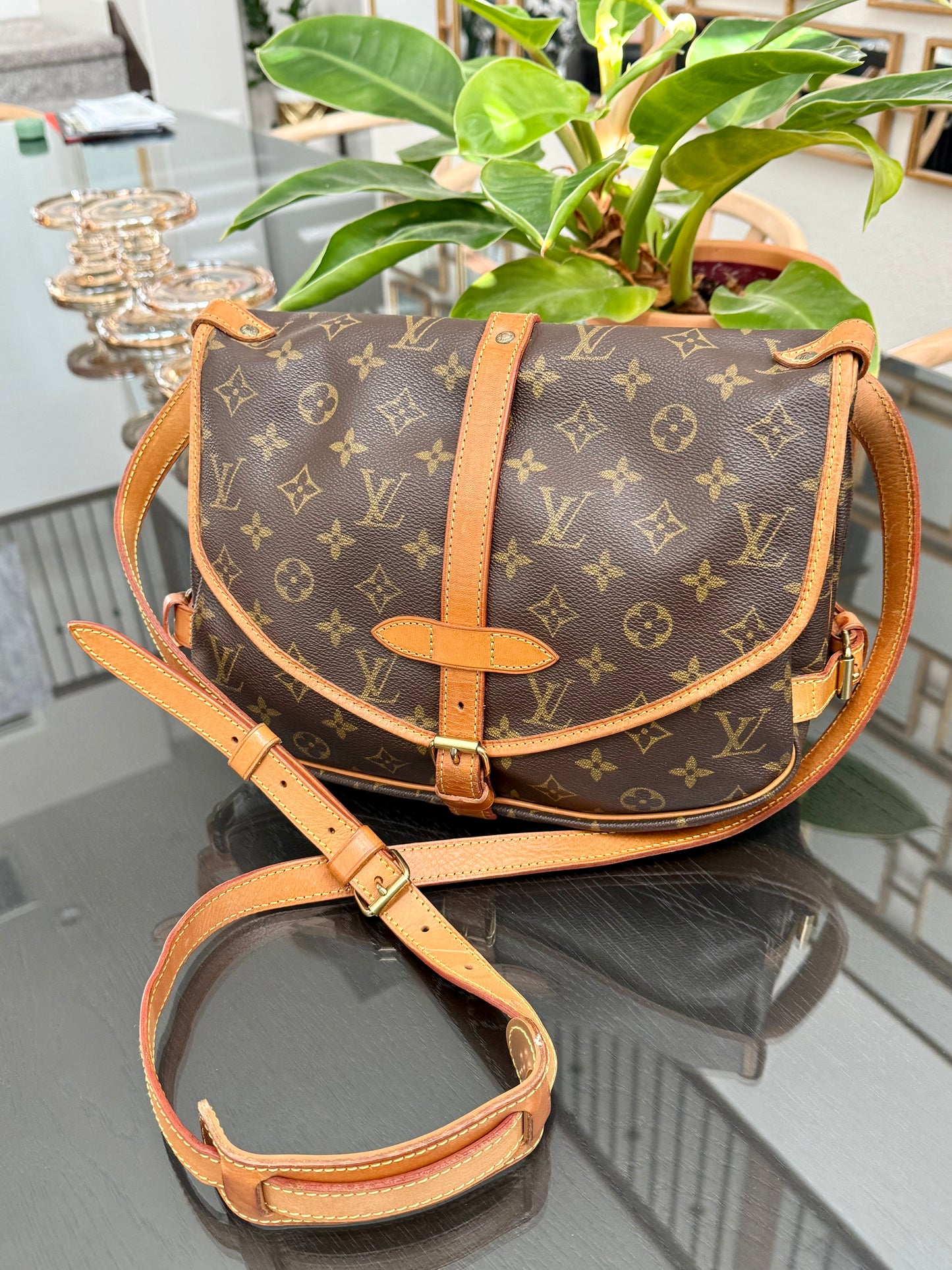 Saumur 30 Crossbody -Year: 1994