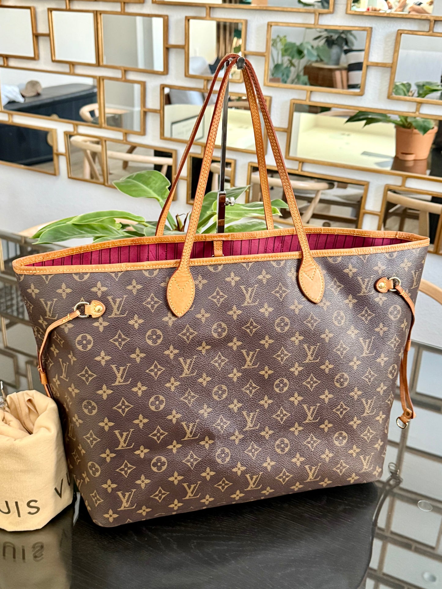 Neverfull GM in Peony with Dustbag 🗓️ Year: 2016