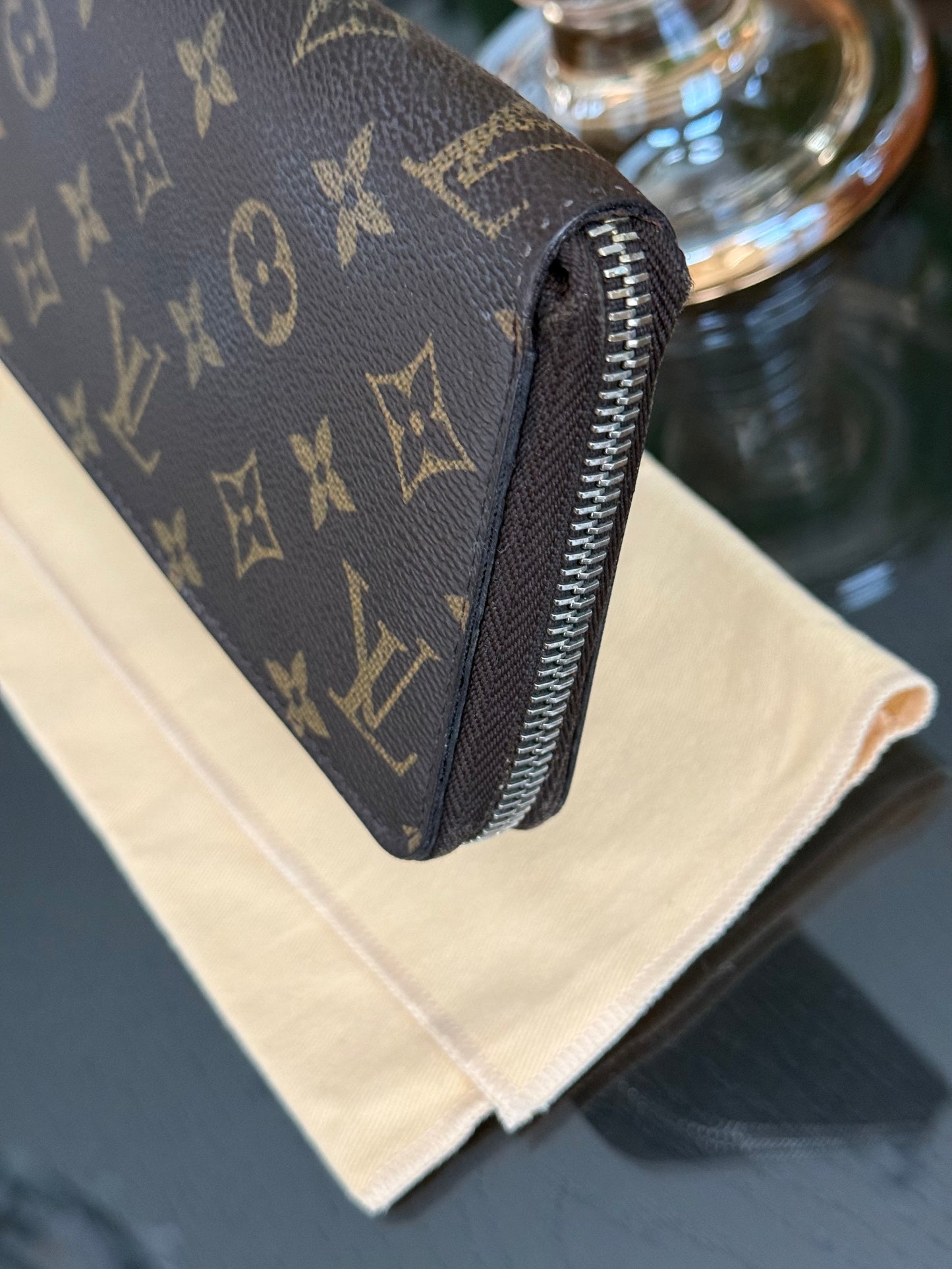 Monogram Zippy Long Wallet with Dustbag 🗓️ Year: 2006