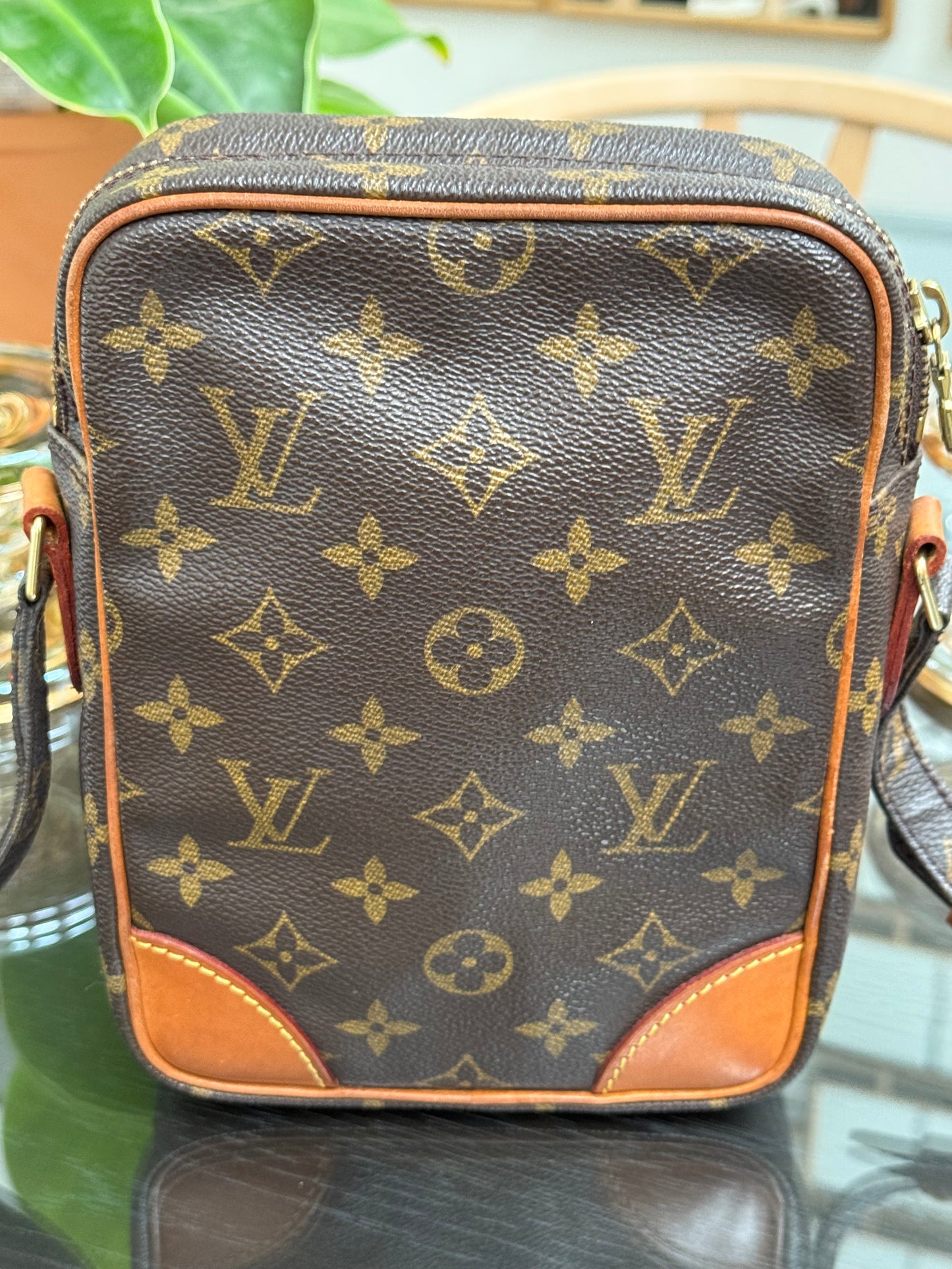 Amazon Crossbody Bag -Year: 1999