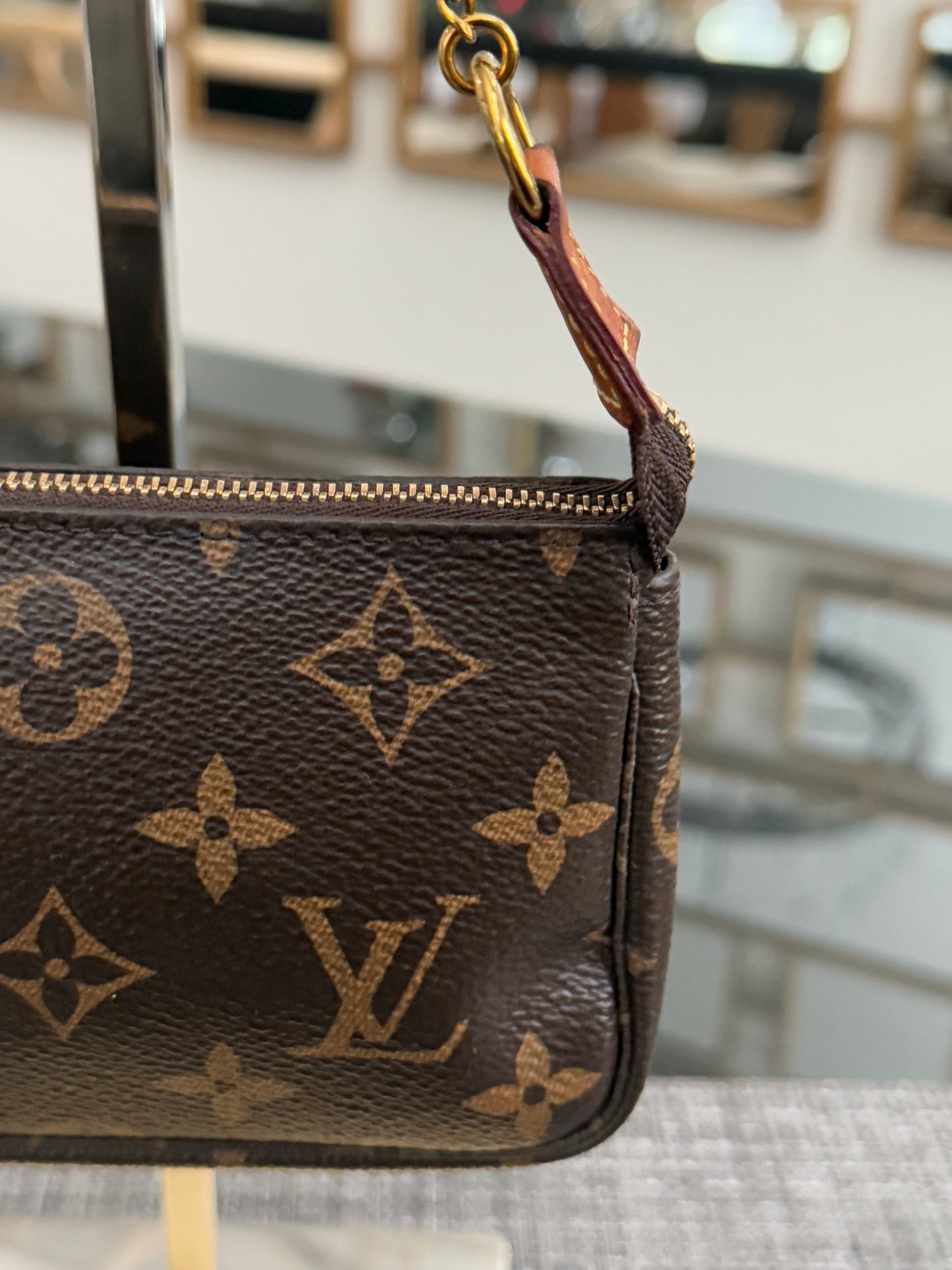 Mini Pochette Accessories with Dustbag - ๐
Year: 2017