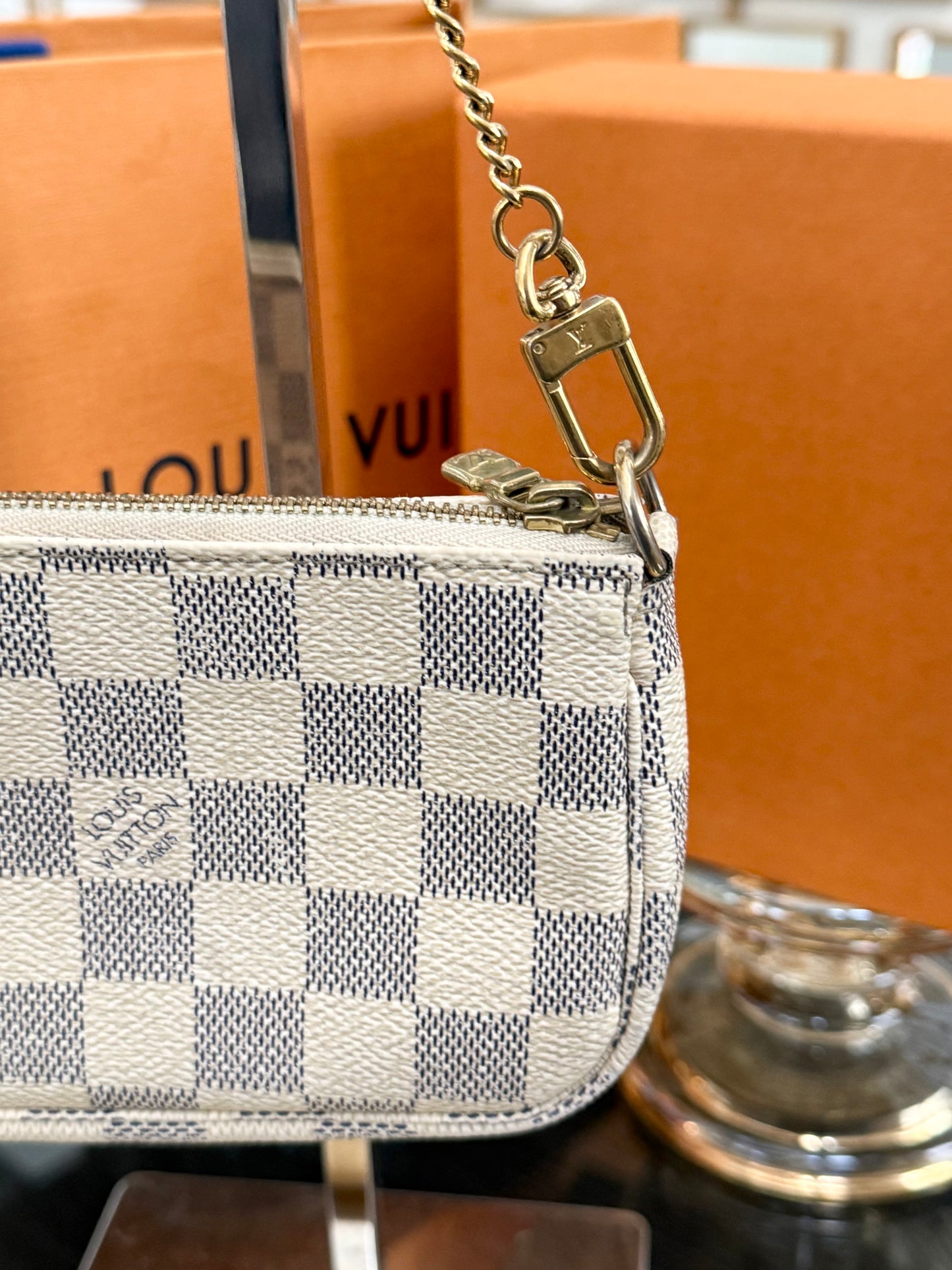Mini Pochette Accessories in Azur - π
Year: 2010