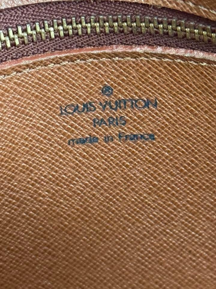 Jeaunefille PM Crossbody - π
Year: 1995