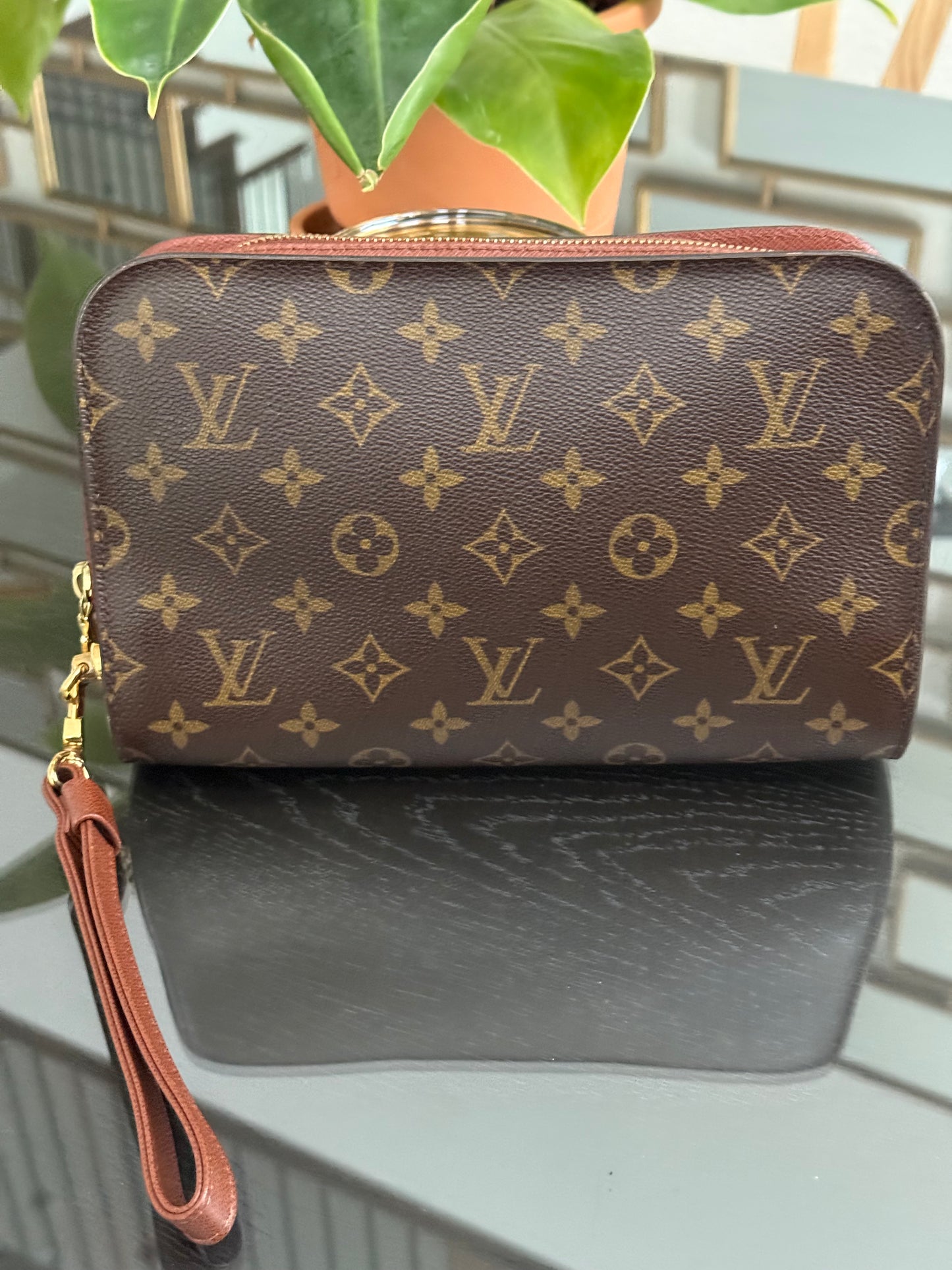 Orsay Clutch -
🗓️ Year: 2000