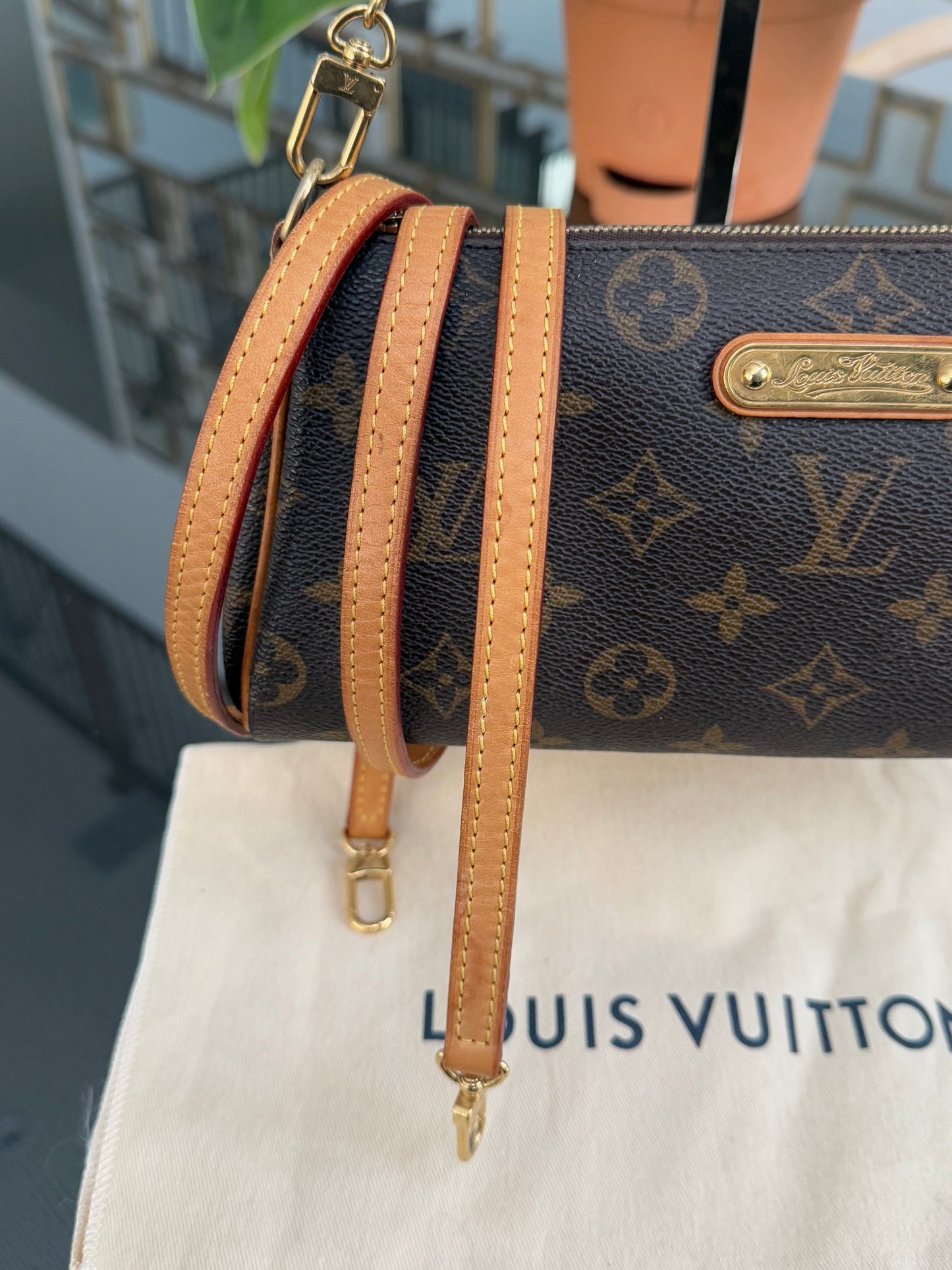 Eva Clutch with Insert Organizer and Dustbag🗓️ Year: 2011