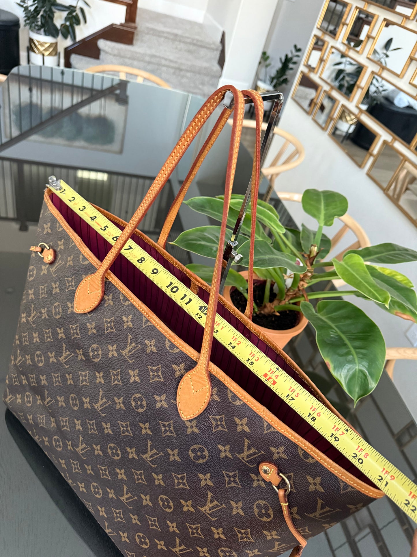 Neverfull GM in Peony with Dustbag 🗓️ Year: 2016