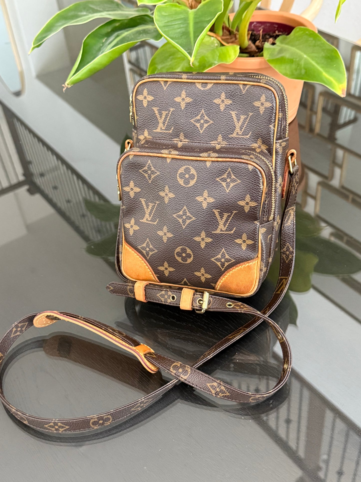 Amazon Crossbody Bag -Year: 2007