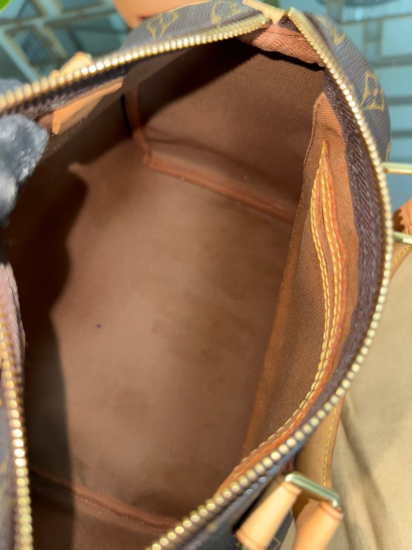 Speedy 25 with π Lock & Key and Dustbag π
Year: 2003
