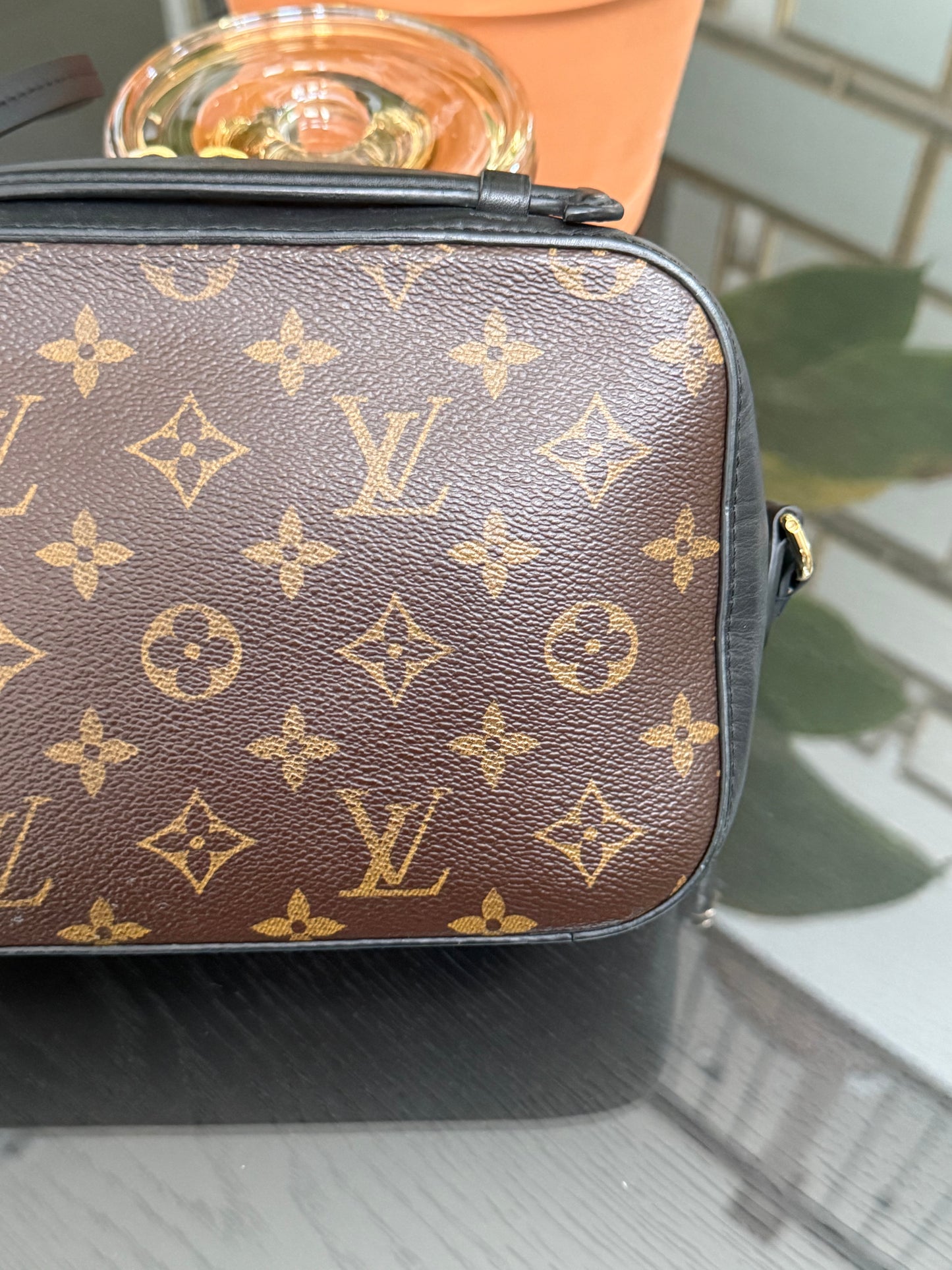 Saintonge Monogram Noir Crossbody -🗓️ Year: 2018