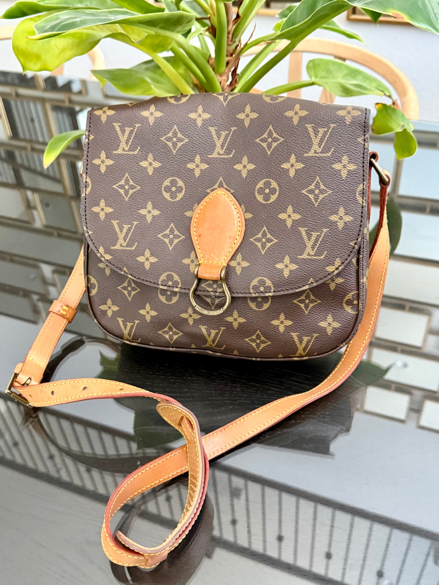 St.Cloud GM Crossbody 🗓️ Year: 1988