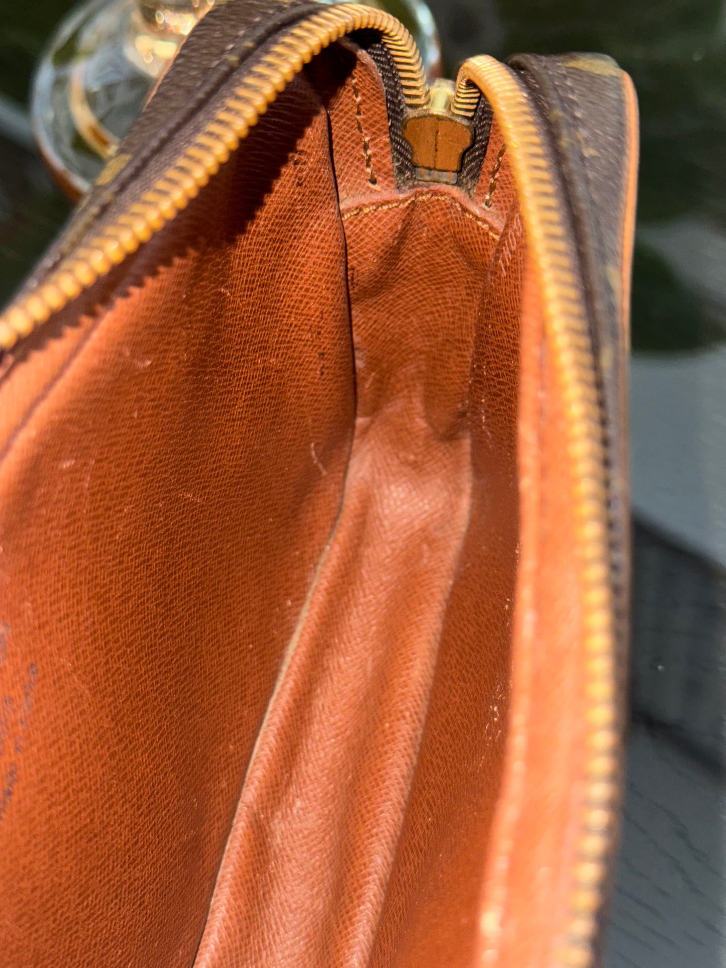 Marly Dragonne PM Clutch
๐๏ธ Year: 1992