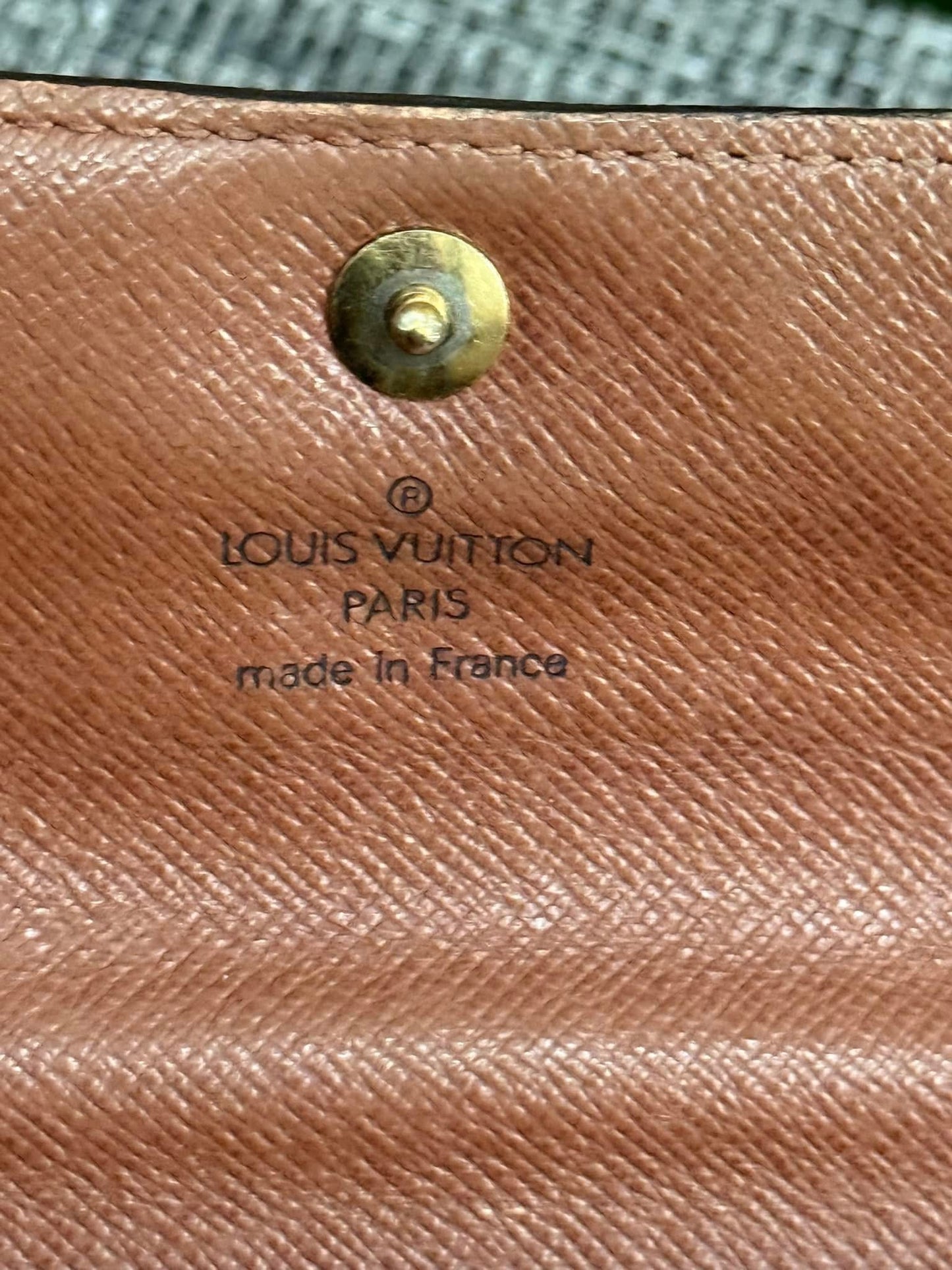 Alexandra Wallet with 14 Cardholders ๐๏ธ Year: 2007