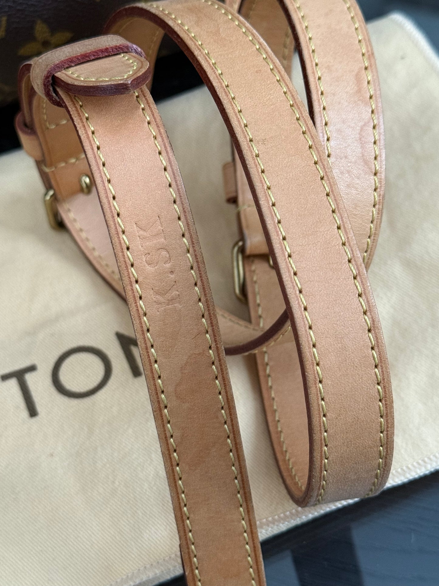 Speedy 35 Bandoulier with lock ๐key, Dustbag and handle cover - ๐
Year: 2011