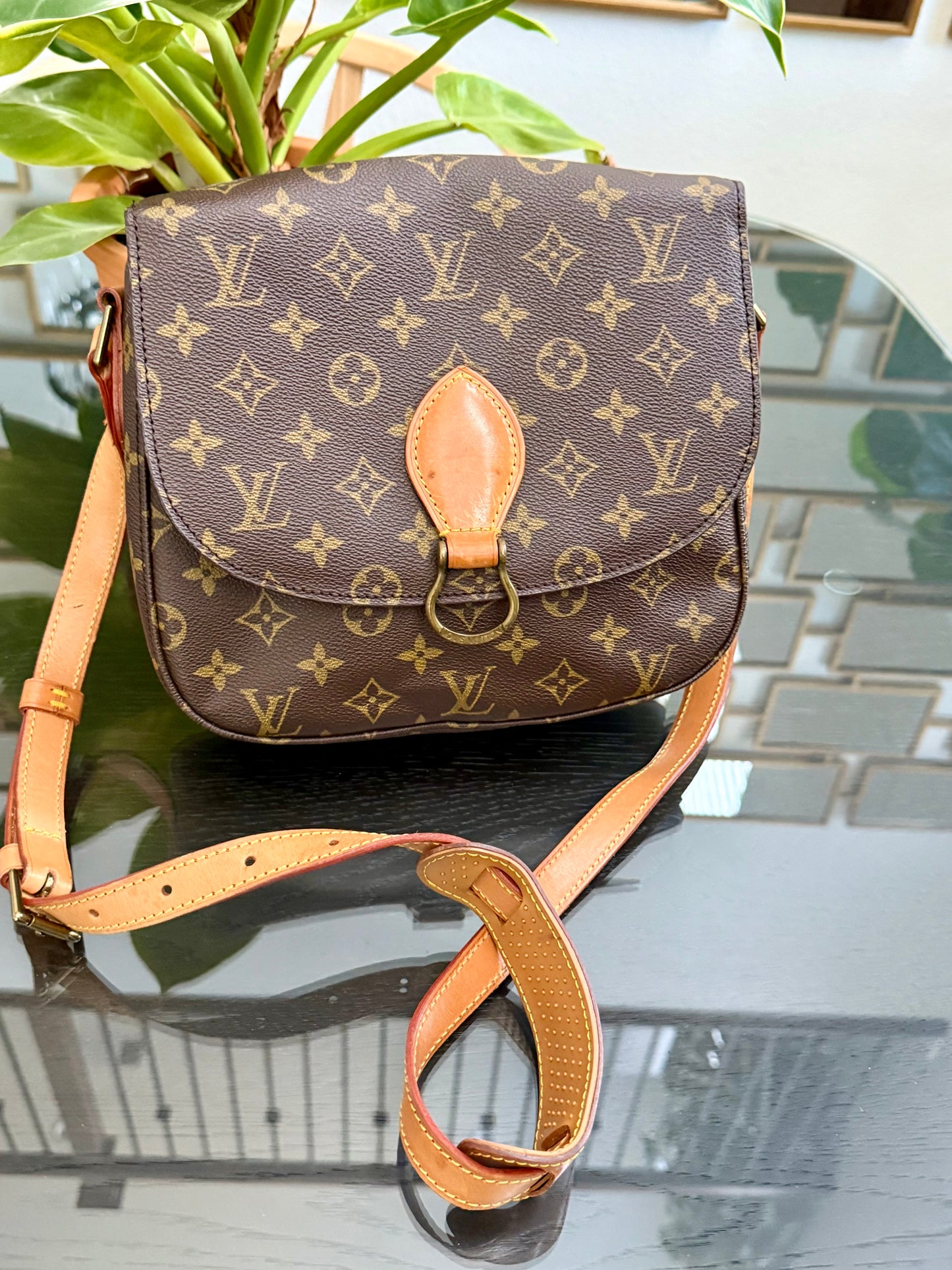St.Cloud GM Crossbody 🗓️ Year: 1988