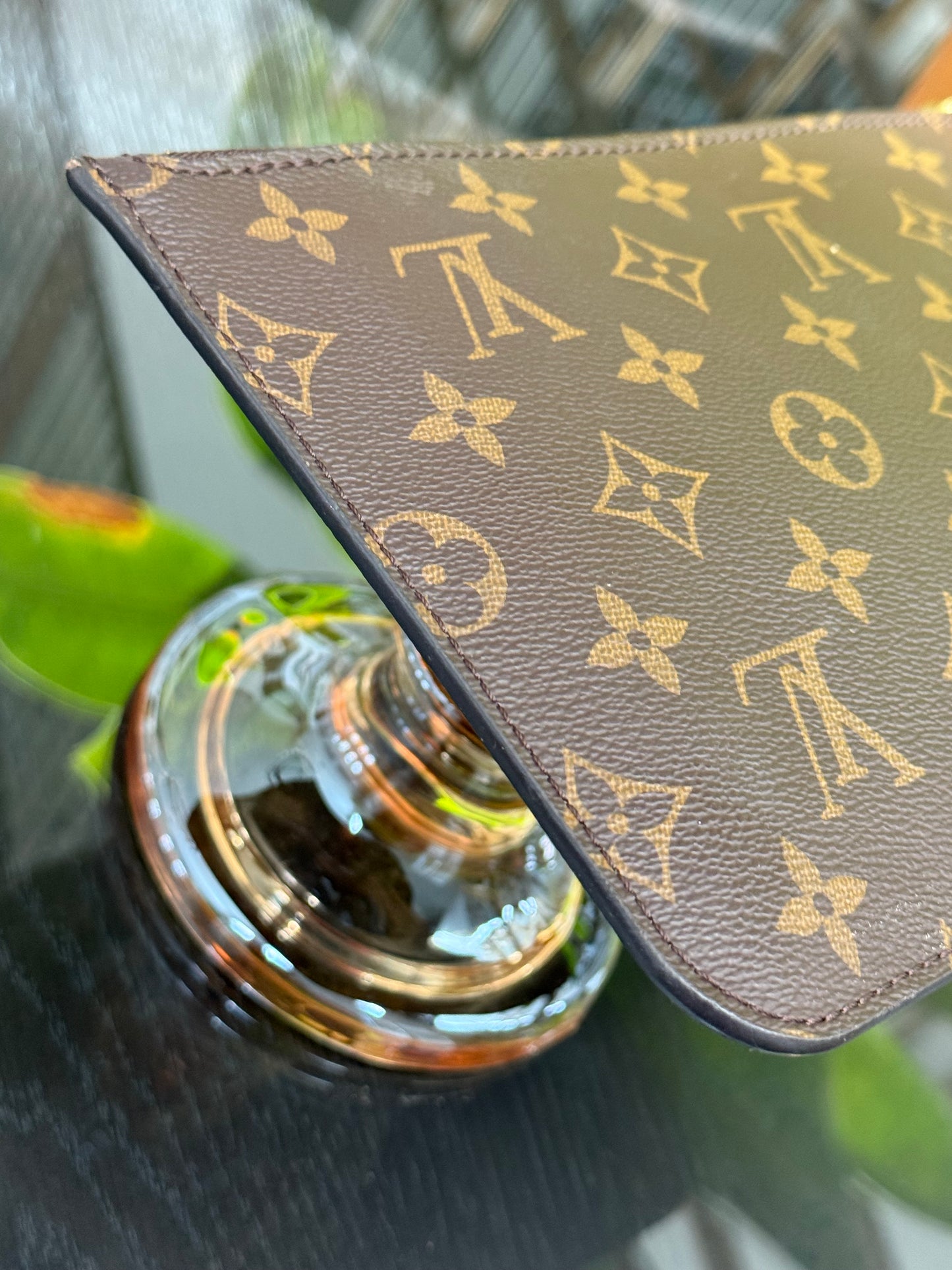 Neverfull MM Pouch-🗓️ Year: 2016