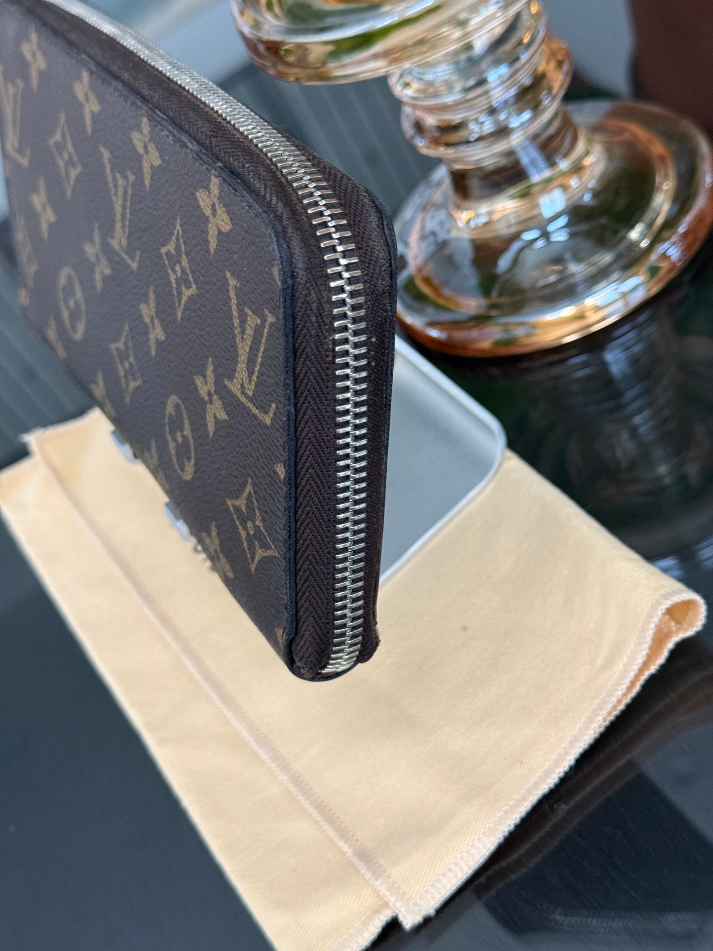 Monogram Zippy Long Wallet with Dustbag 🗓️ Year: 2006