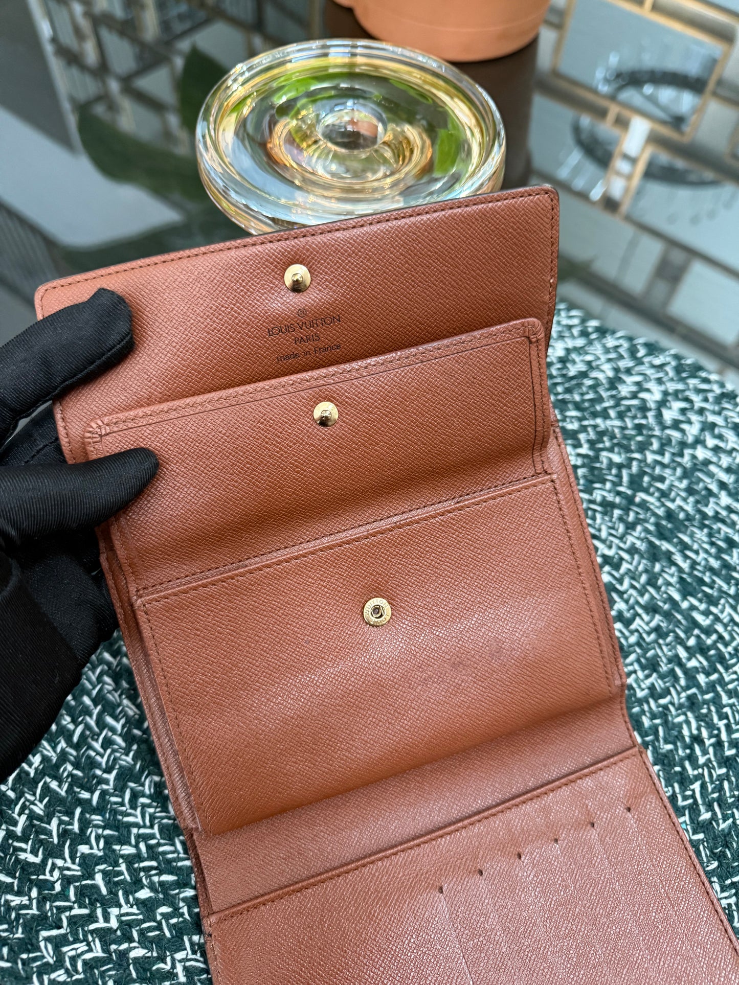 Etui Wallet Passport Holder in Monogram with 6 Cardholders ๐๏ธ Year: 1999