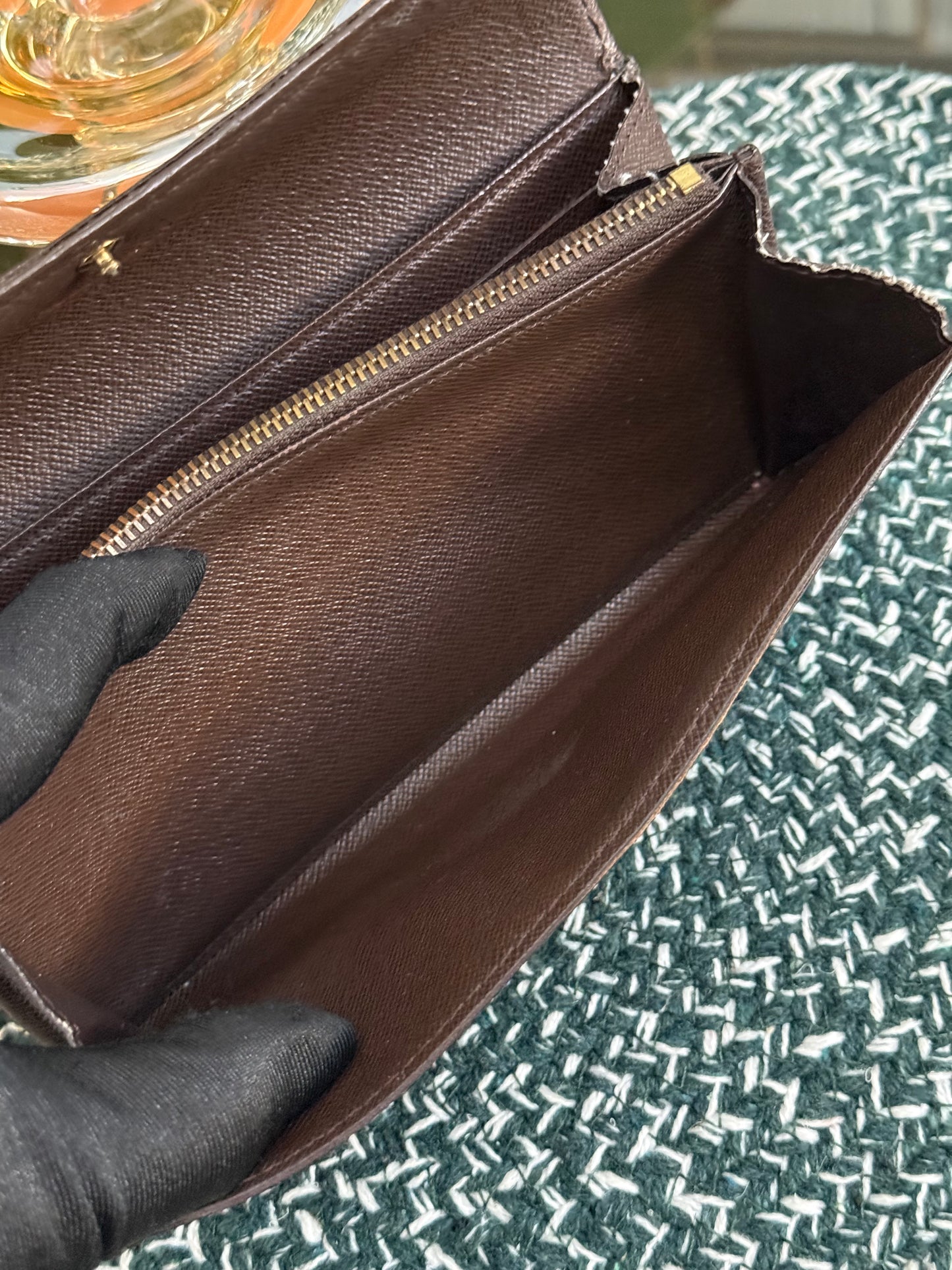Sarah Wallet in DE with 10 Cardholders 🗓️ Year: 2009