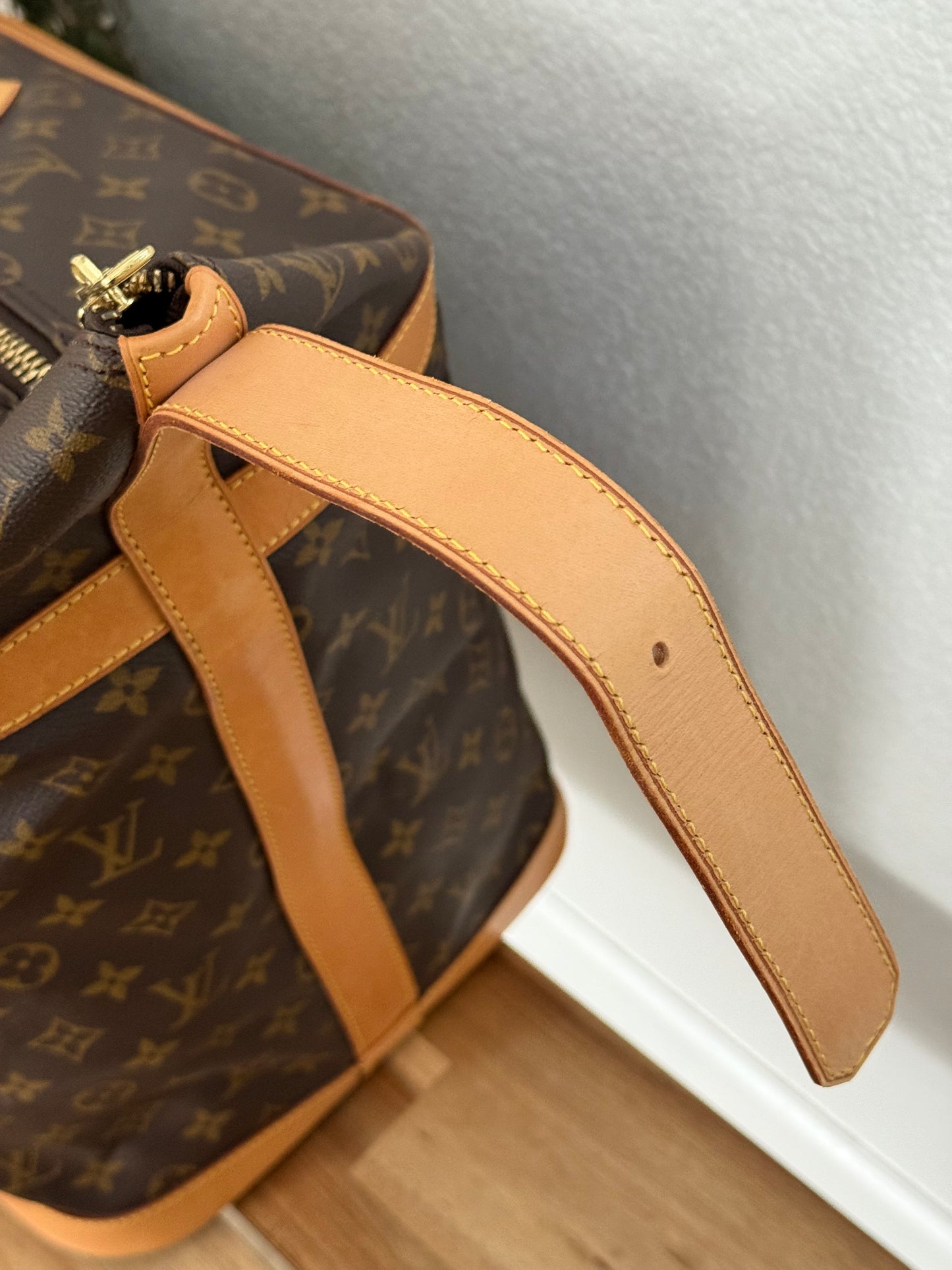 Cruiser 45 with Luggage tag and poignet ποΈ Year: 1999