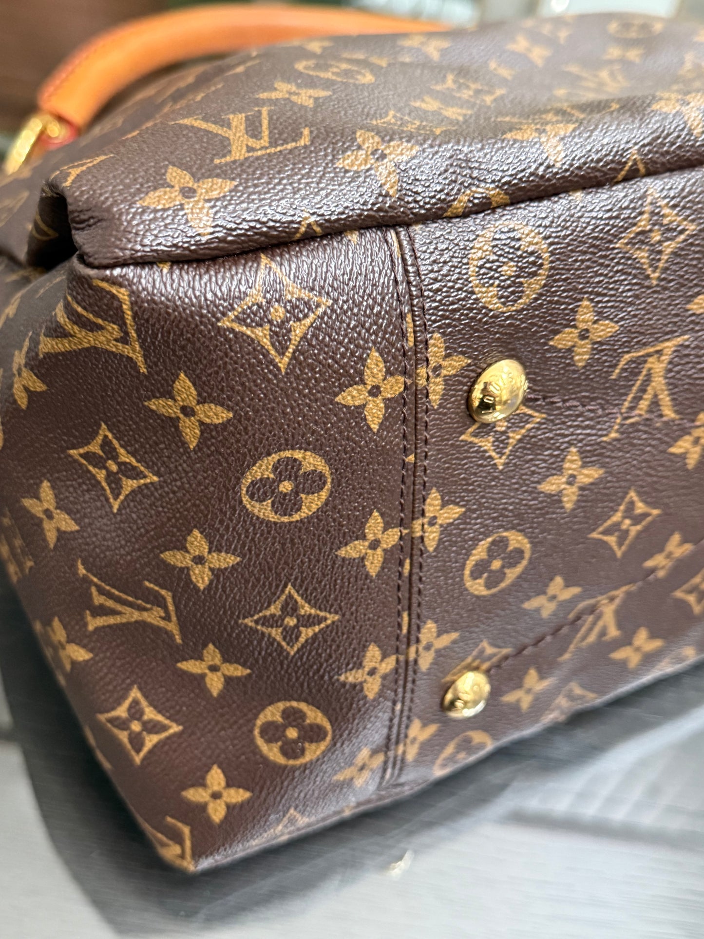 Artsy MM with Dustbag, Insert Organizer and Non branded Scarf - 📅 Year: 2010