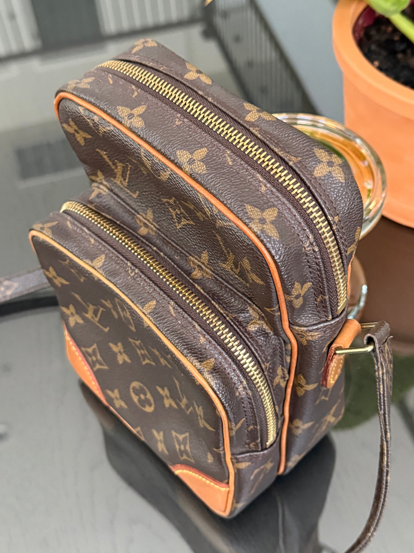 Amazon Crossbody Bag -Year: 1999