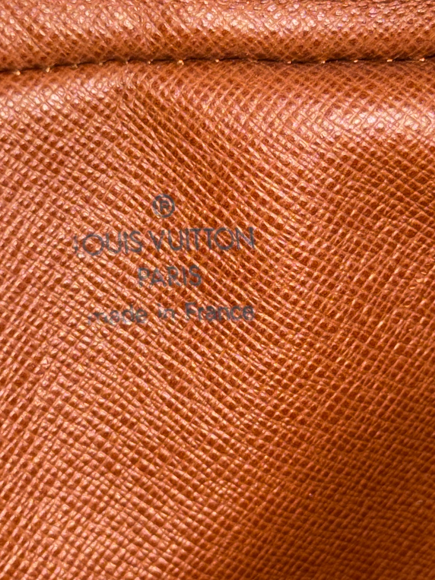 Amazon Crossbody Bag -Year: 1999