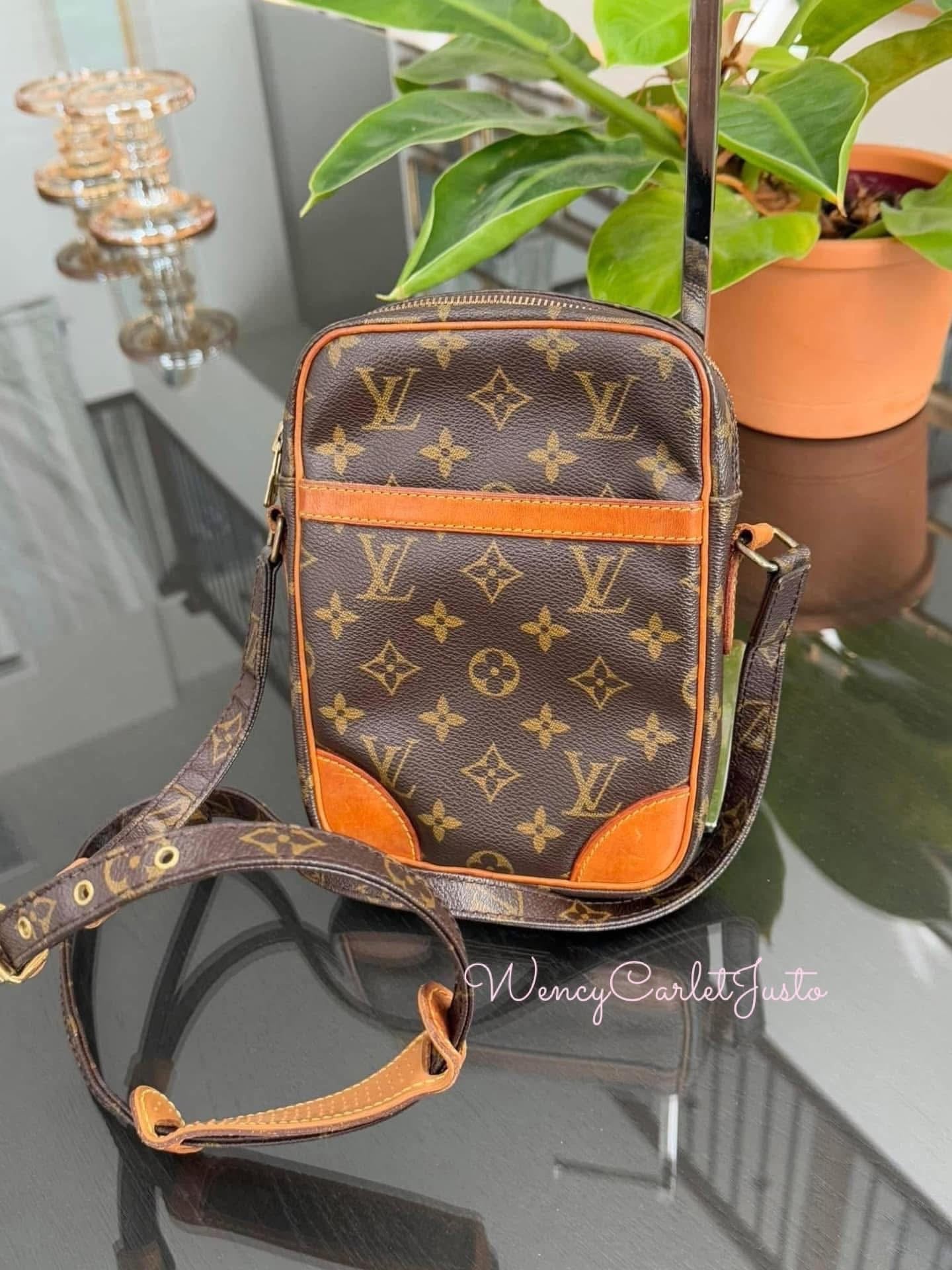 Danube PM Crossbody Bag -๐๏ธ Year: 1989