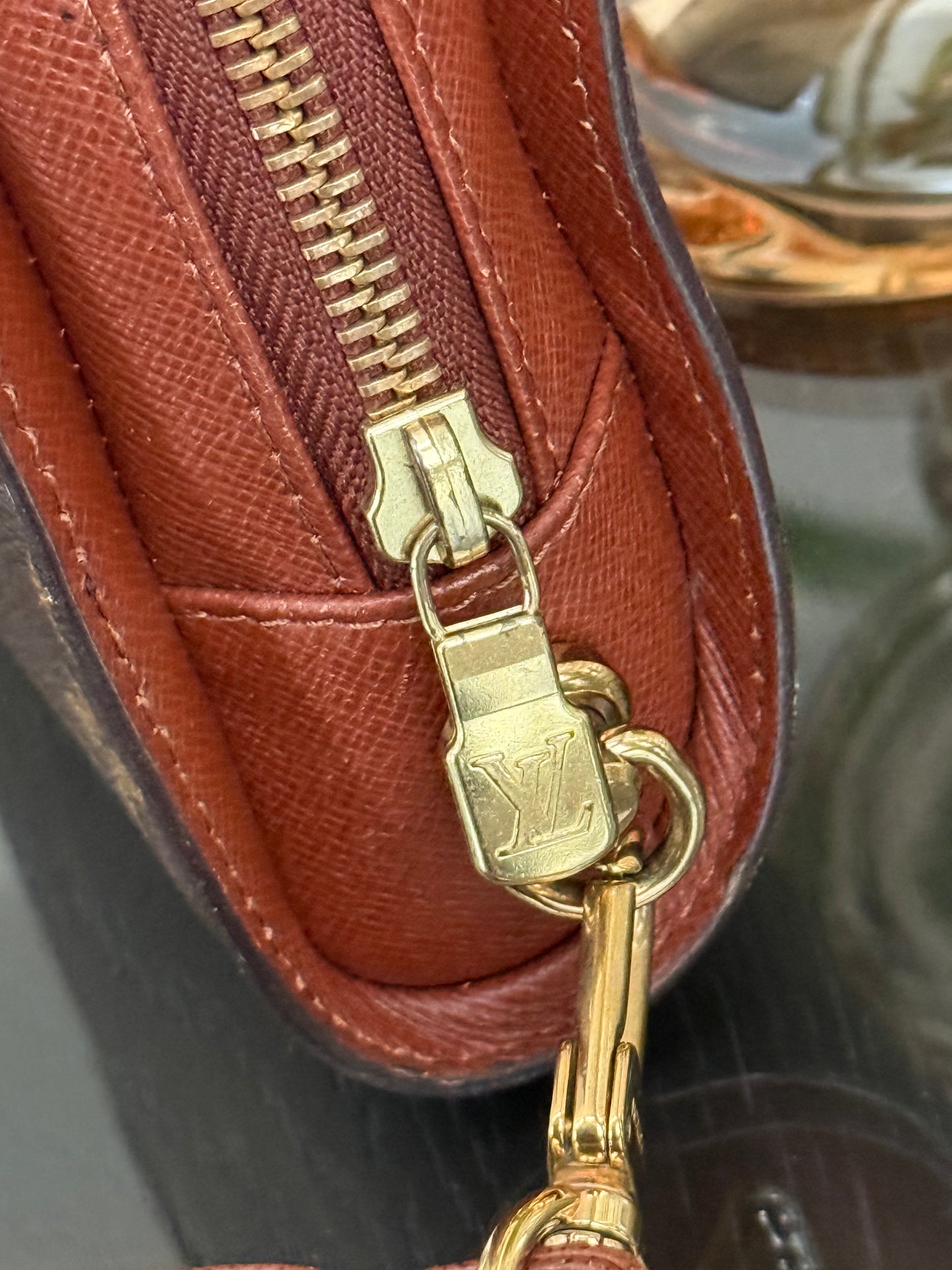 Orsay Clutch -
🗓️ Year: 2000