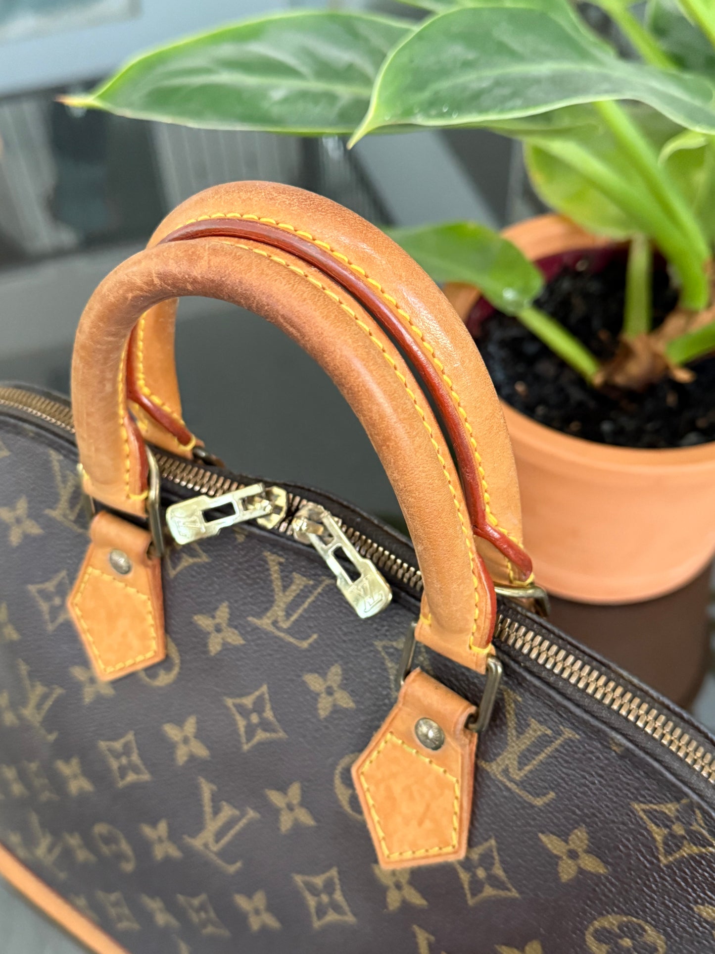 Alma PM in Monogram- 🗓️ Year: 1995