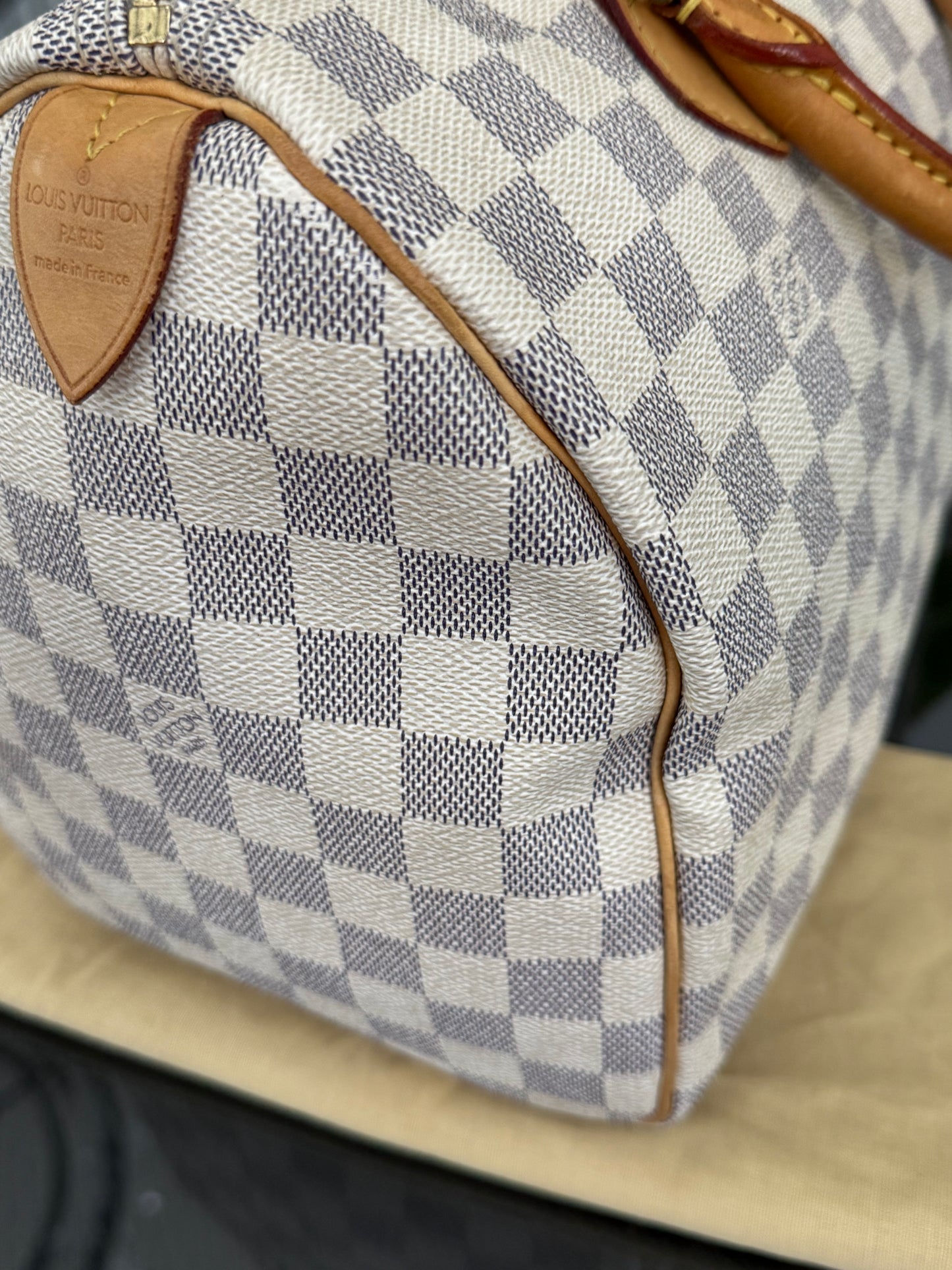 Speedy 30 Azur with Dustbag and insert organizer
๐๏ธ Year: 2007