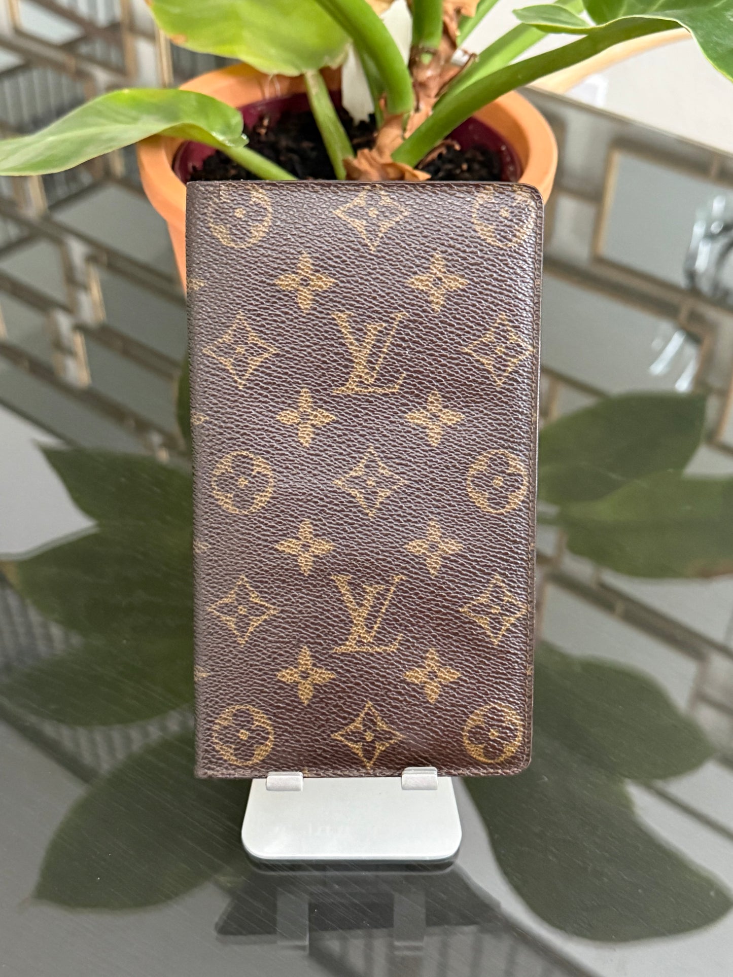 Monogram Checkbook Wallet with 6 Cardholders 🗓️ Year: 1987