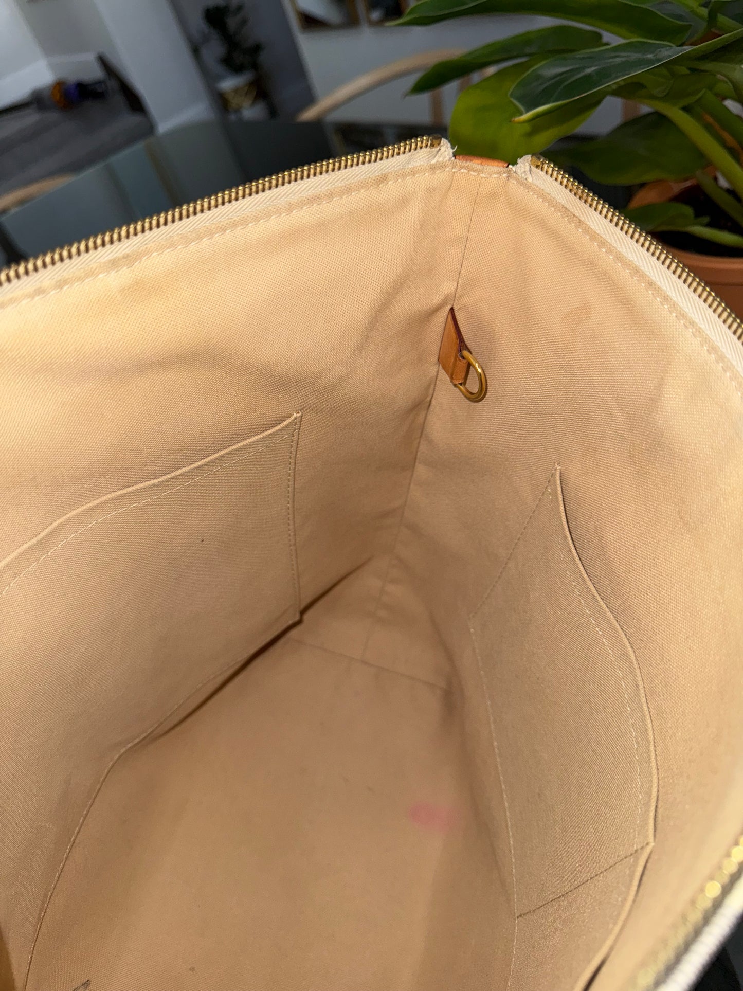 Totally MM in Azur with Dustbag and Insert Organizer -Year: 2010