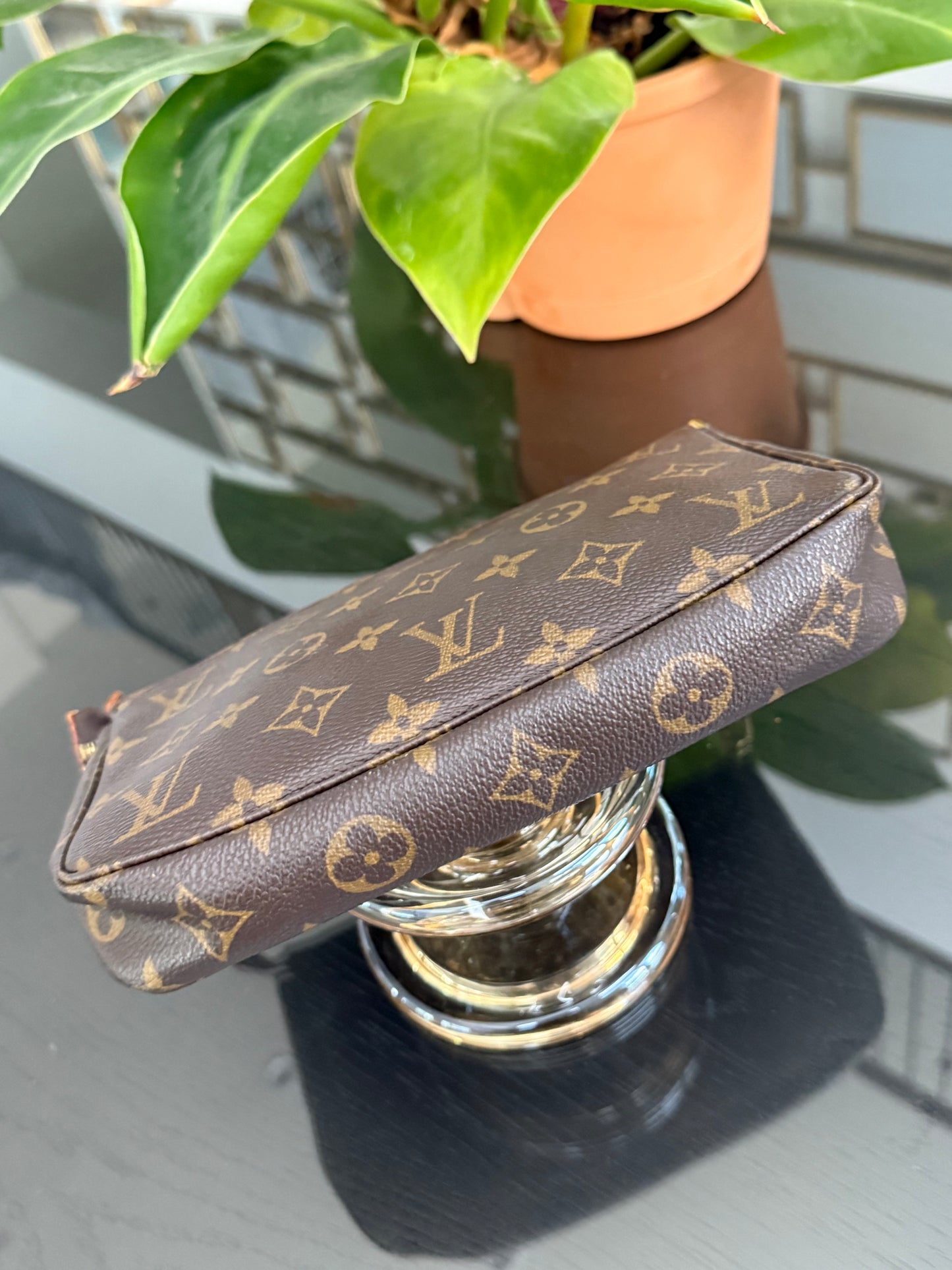Pochette Accessories - ๐
Year: 2002