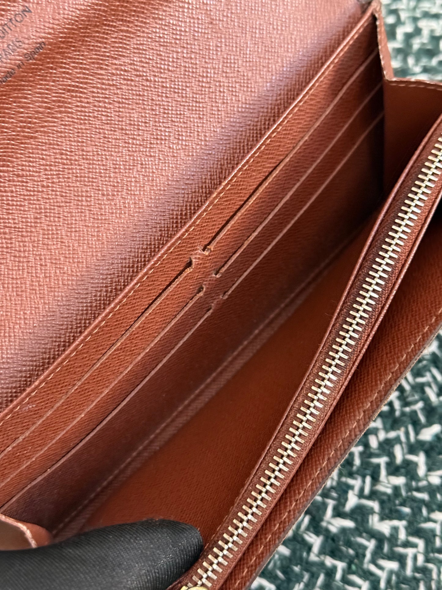 Sarah Wallet in Monogram with 10 Cardholders 🗓️ Year: 2012