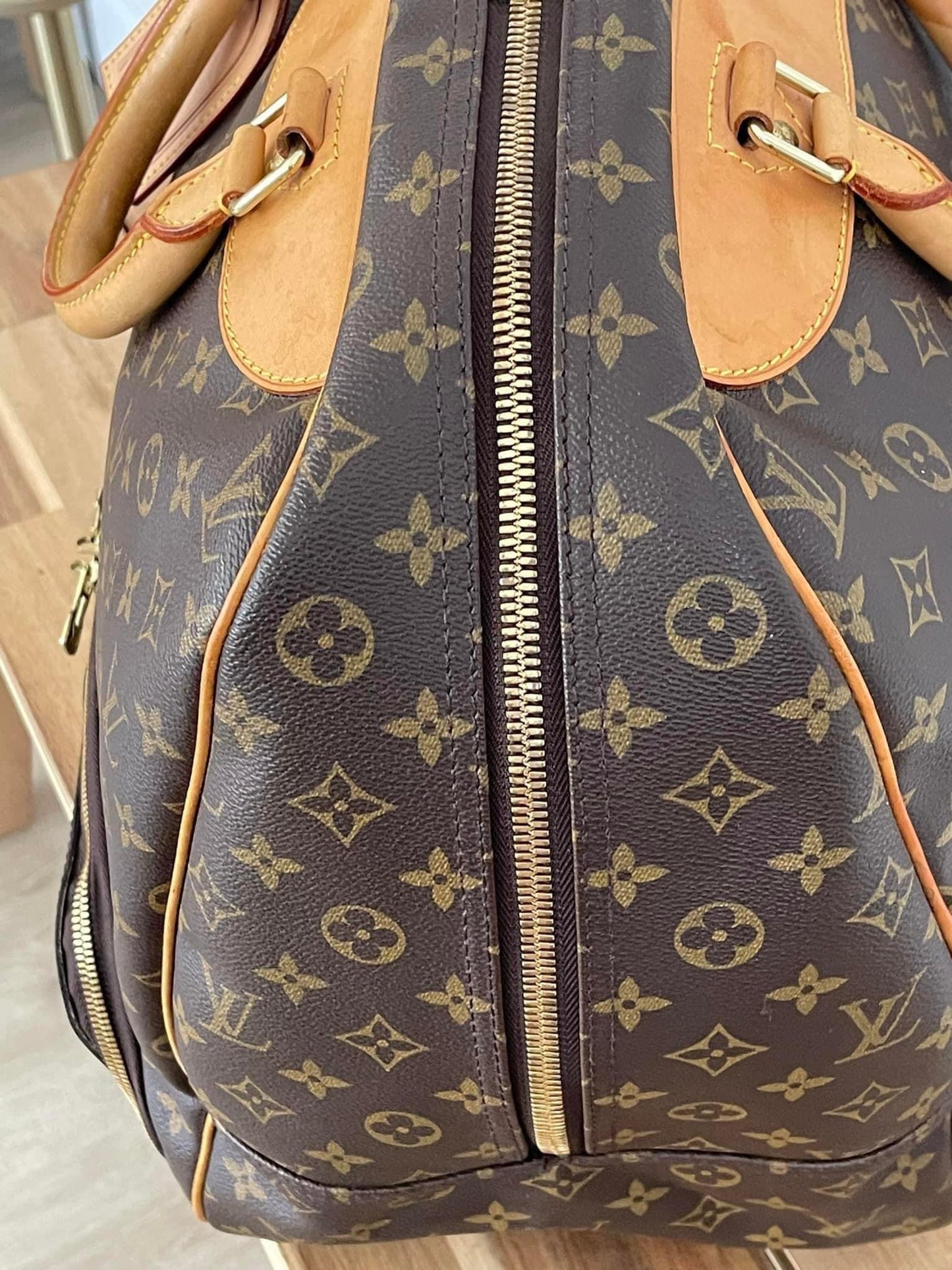 Evasion MM in Monogram - π
Year: 1999