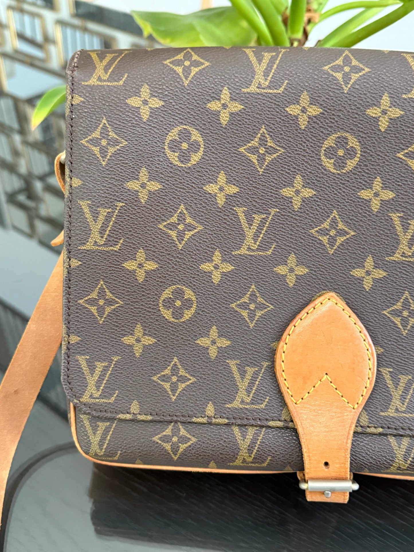 Cartouchiere GM Crossbody -🗓️ Year: 1982