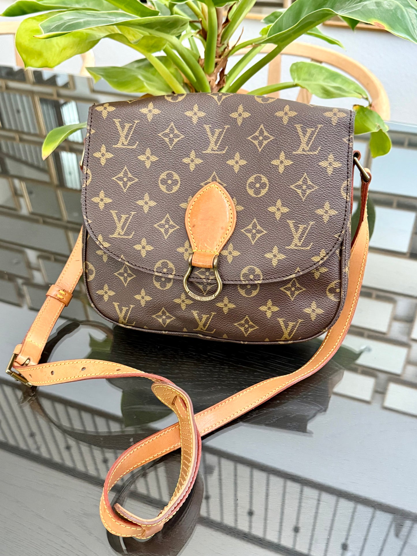St.Cloud GM Crossbody 🗓️ Year: 1988