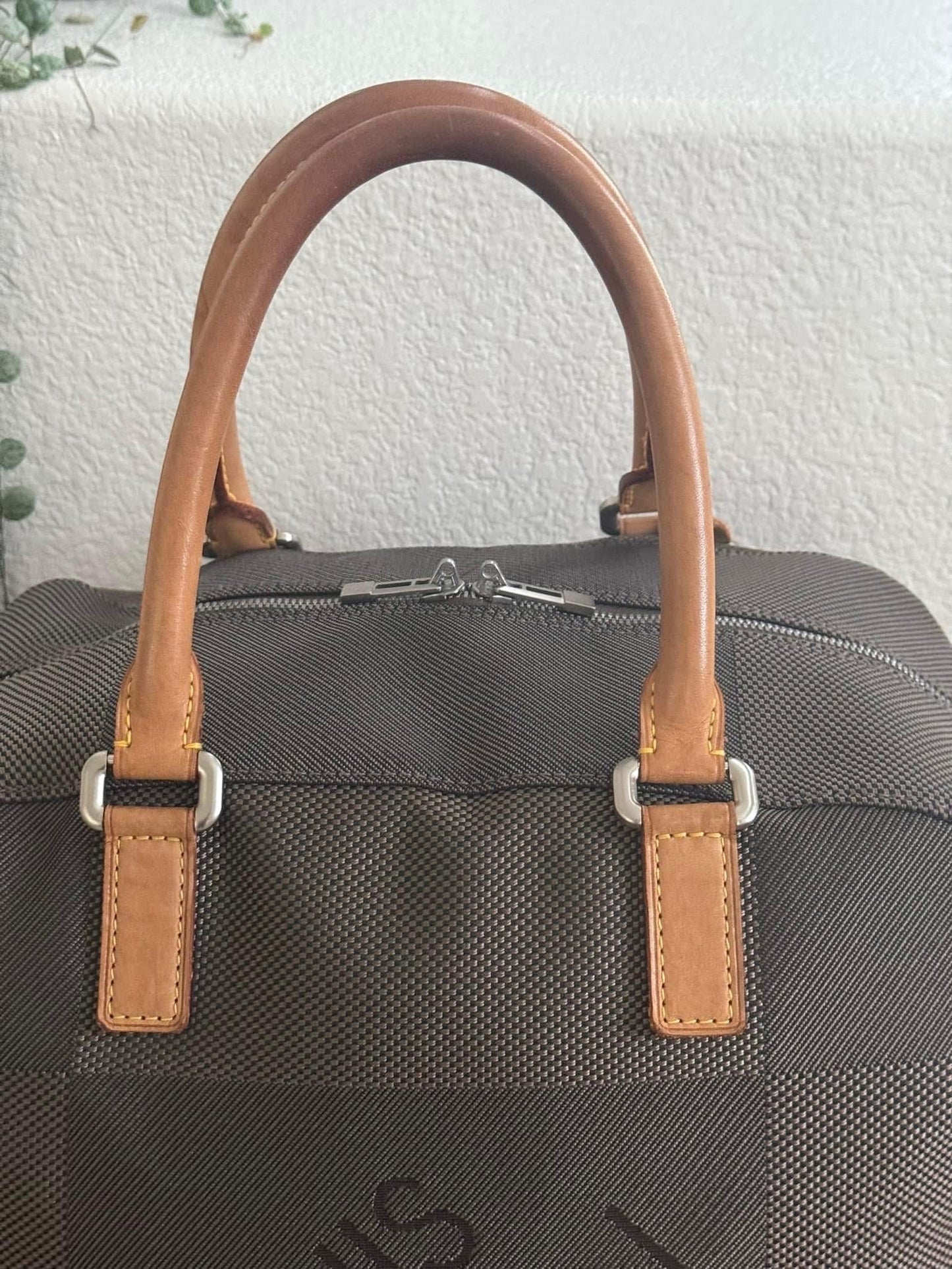 Damier Geant Aventeur Sport/Travel Bag -Year: 2004