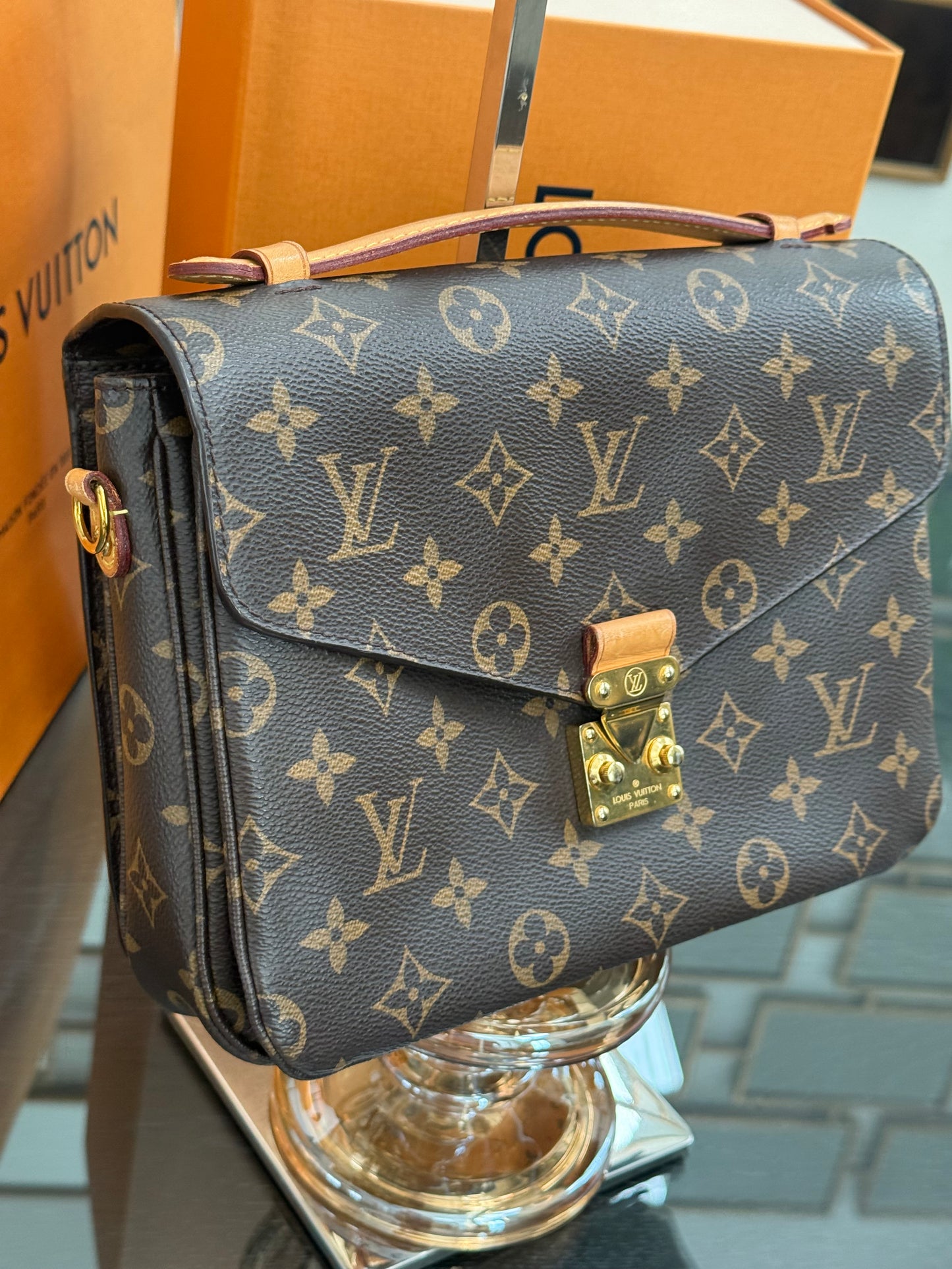 Pochette Metis with Box, Dustbag and Paper bag -Microchip & Authenticed