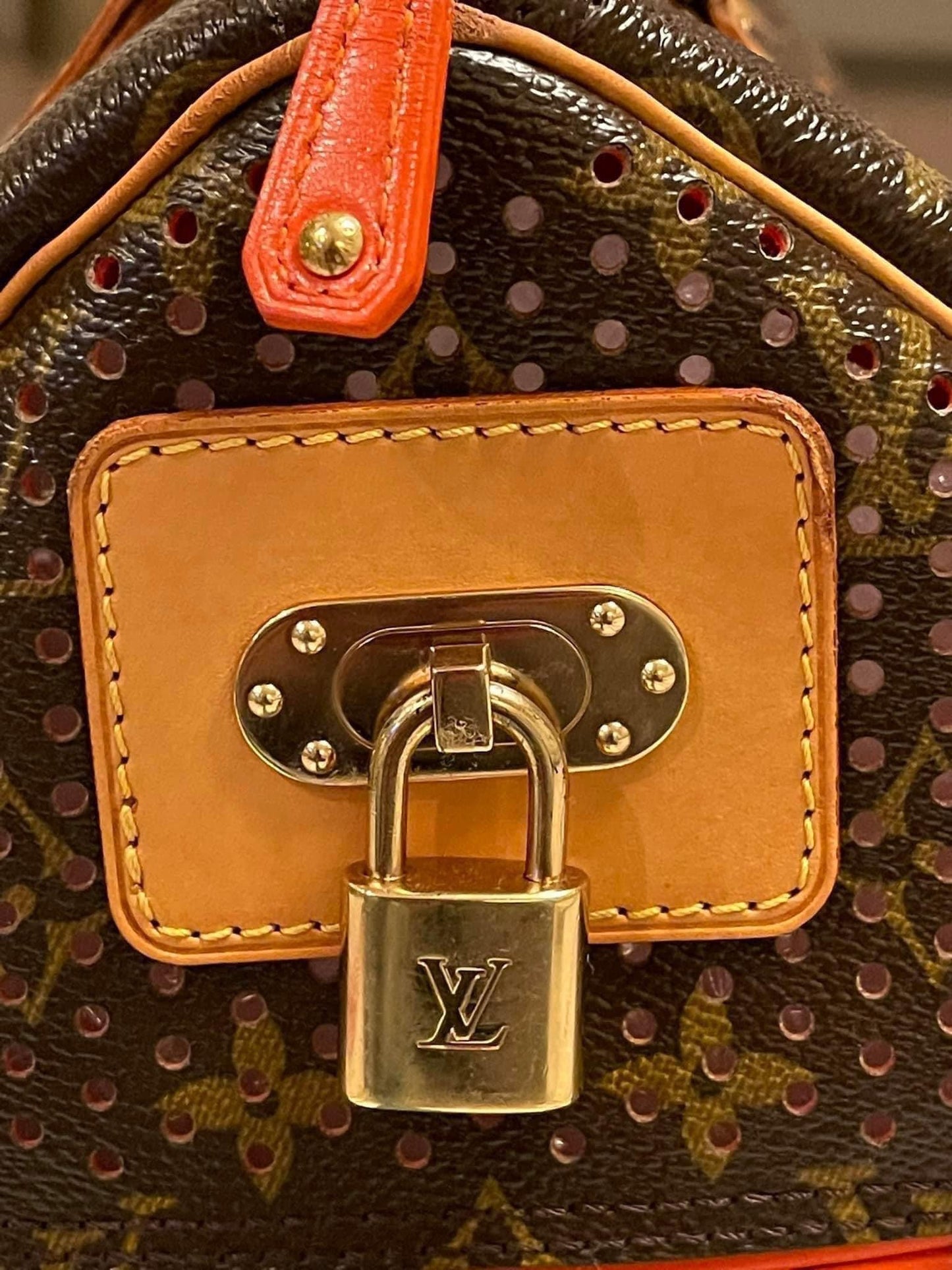 Speedy 30 Orange PERFORATED LIMITED EDITION - ๐๏ธ Year: 2006