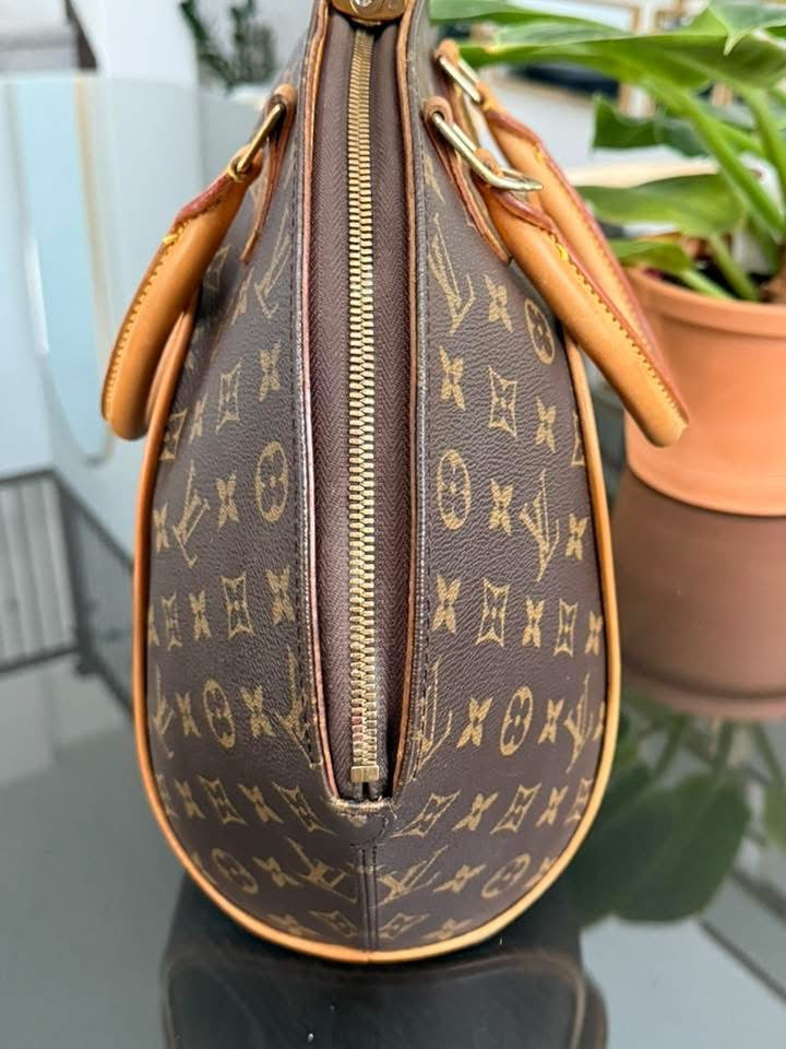 Ellipse MM with Dustbag & Lock No Key - ๐
Year: 1997